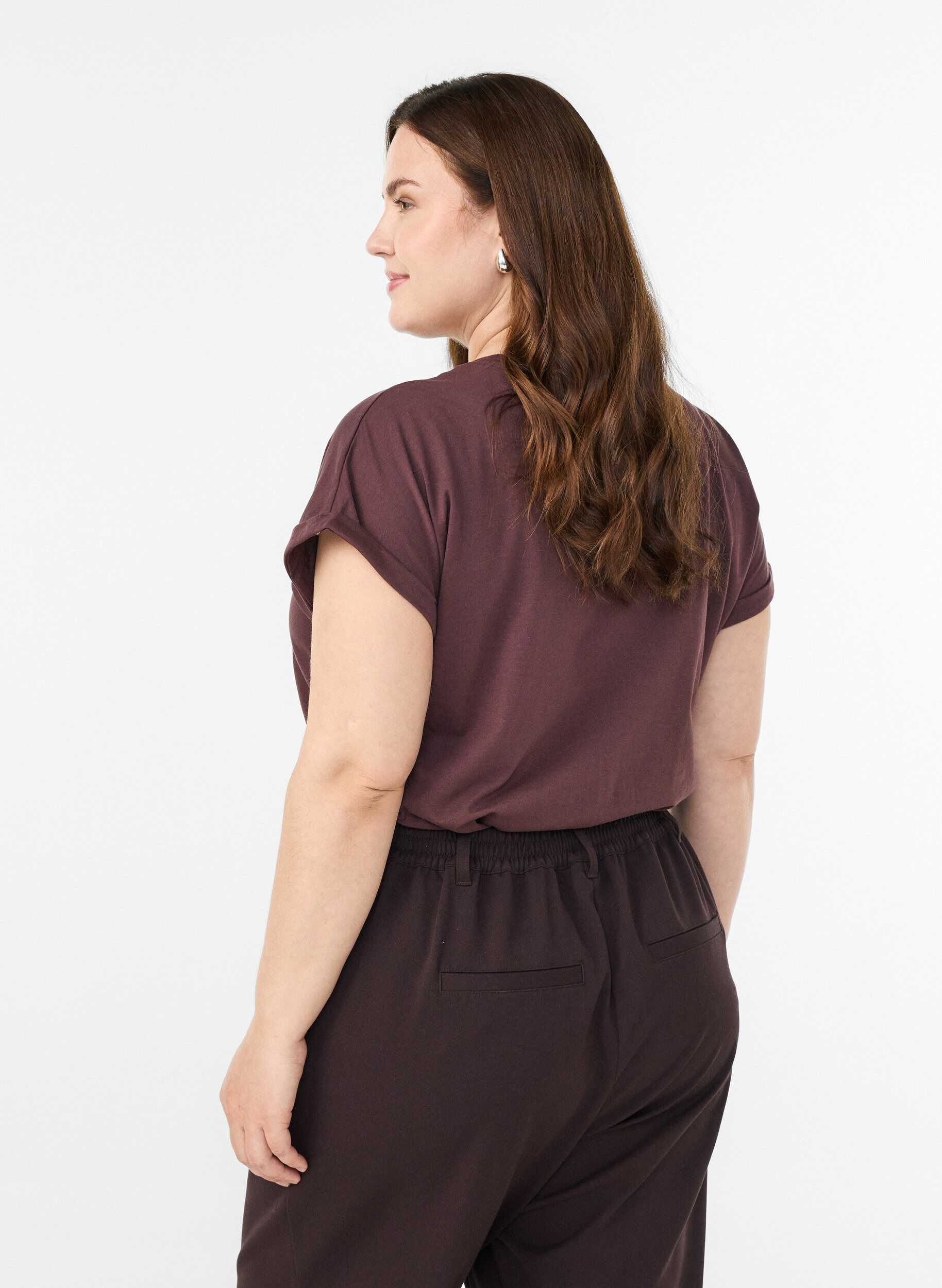 ZizziKurz&auml;rmeliges T-Shirt aus einer Baumwollmischung, Dunkles Bordeaux, Model image number 2