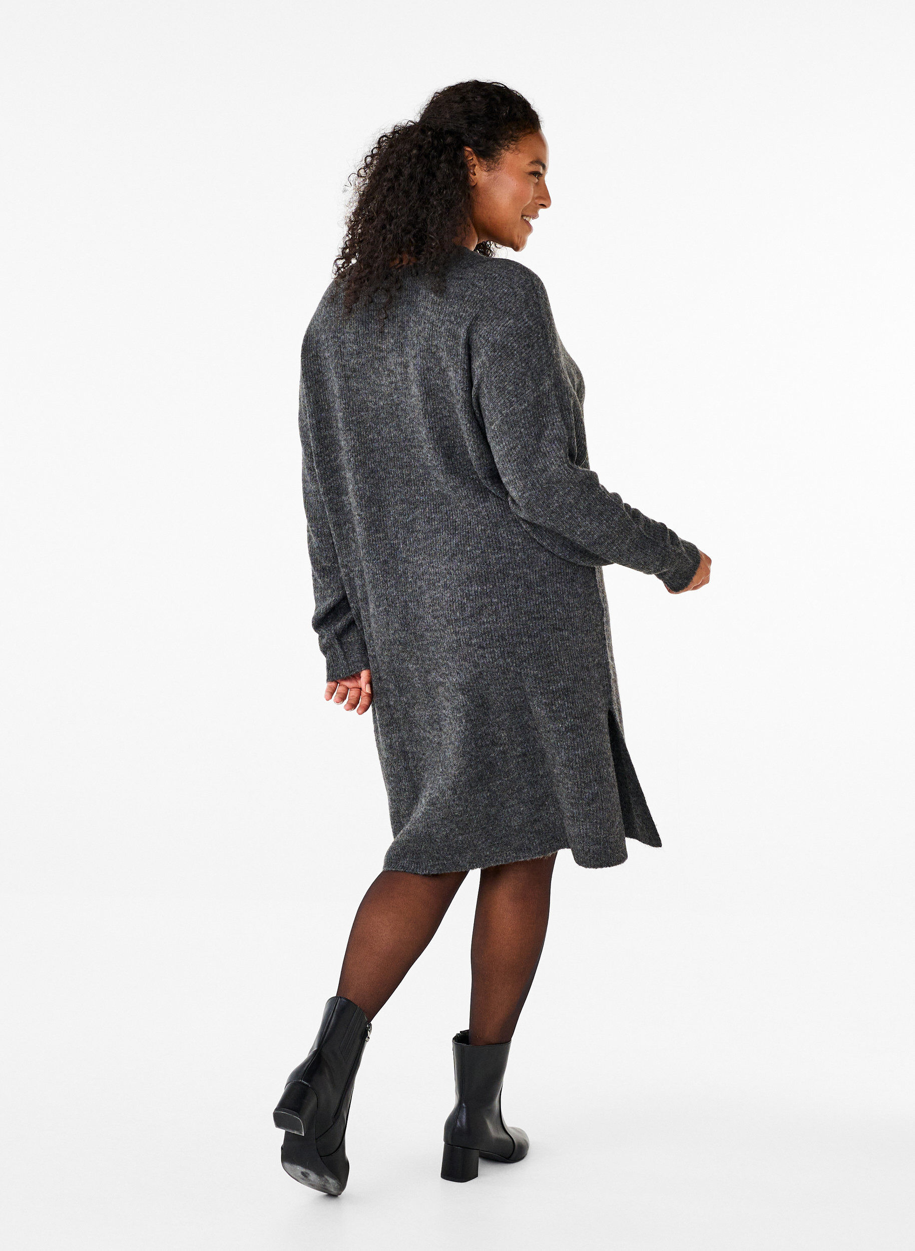 Zizzi Lang&auml;rmeliges Kleid aus Rippstrick, Dark Grey Black Mel., Model image number 1