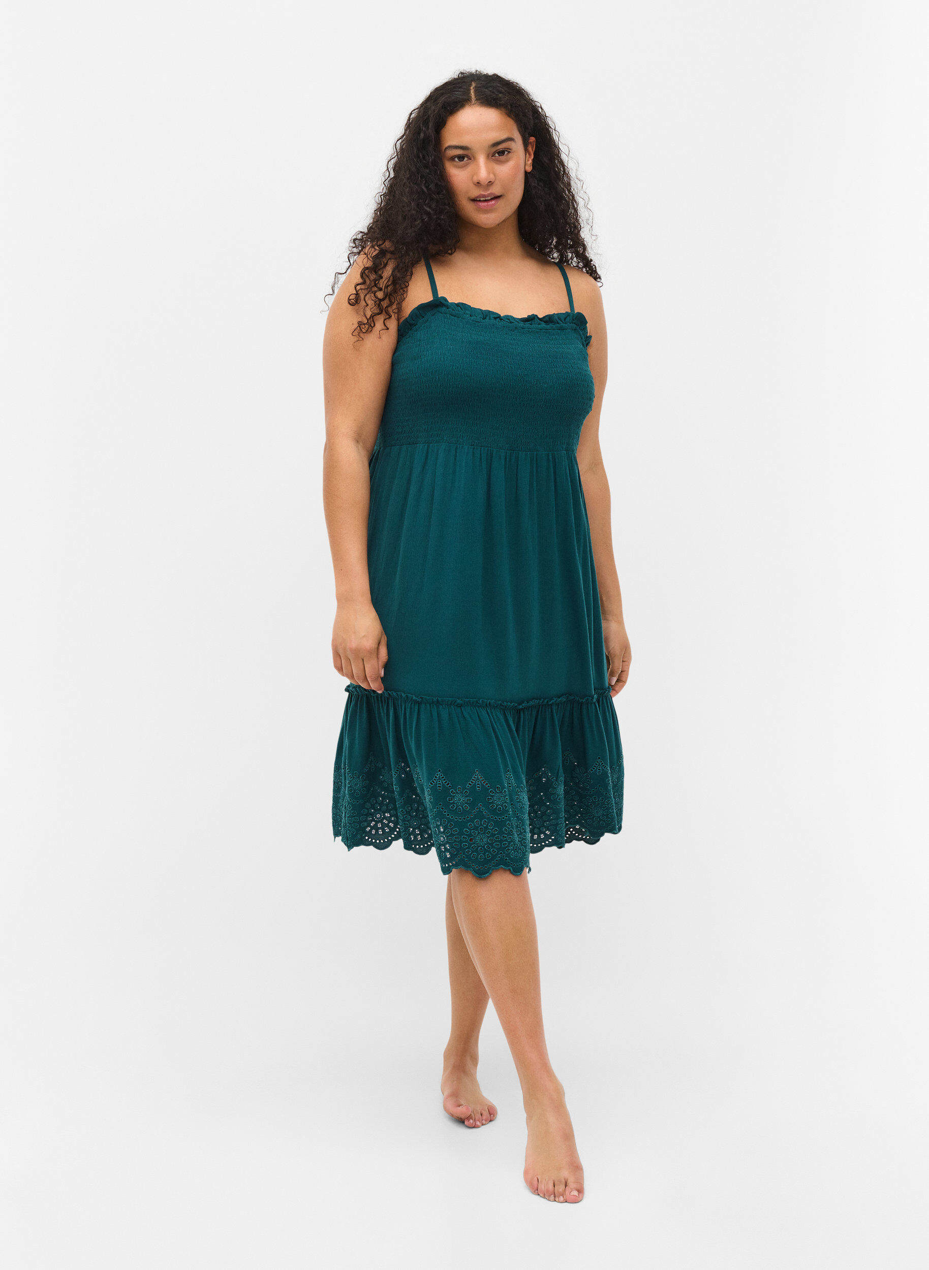Zizzi Viskose Strandkleid mit Smock und Lochstickerei, Deep Teal, Model image number 2