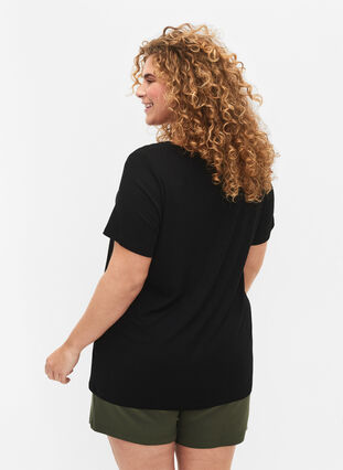 Geripptes T-Shirt aus Viskose mit V-Ausschnitt., Black, Model image number 1
