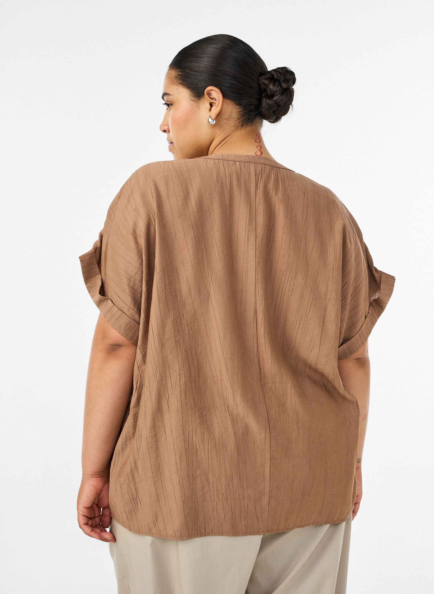 ZizziBluse aus Viskose mit Kn&ouml;pfen und Struktur, Braun, Model image number 2