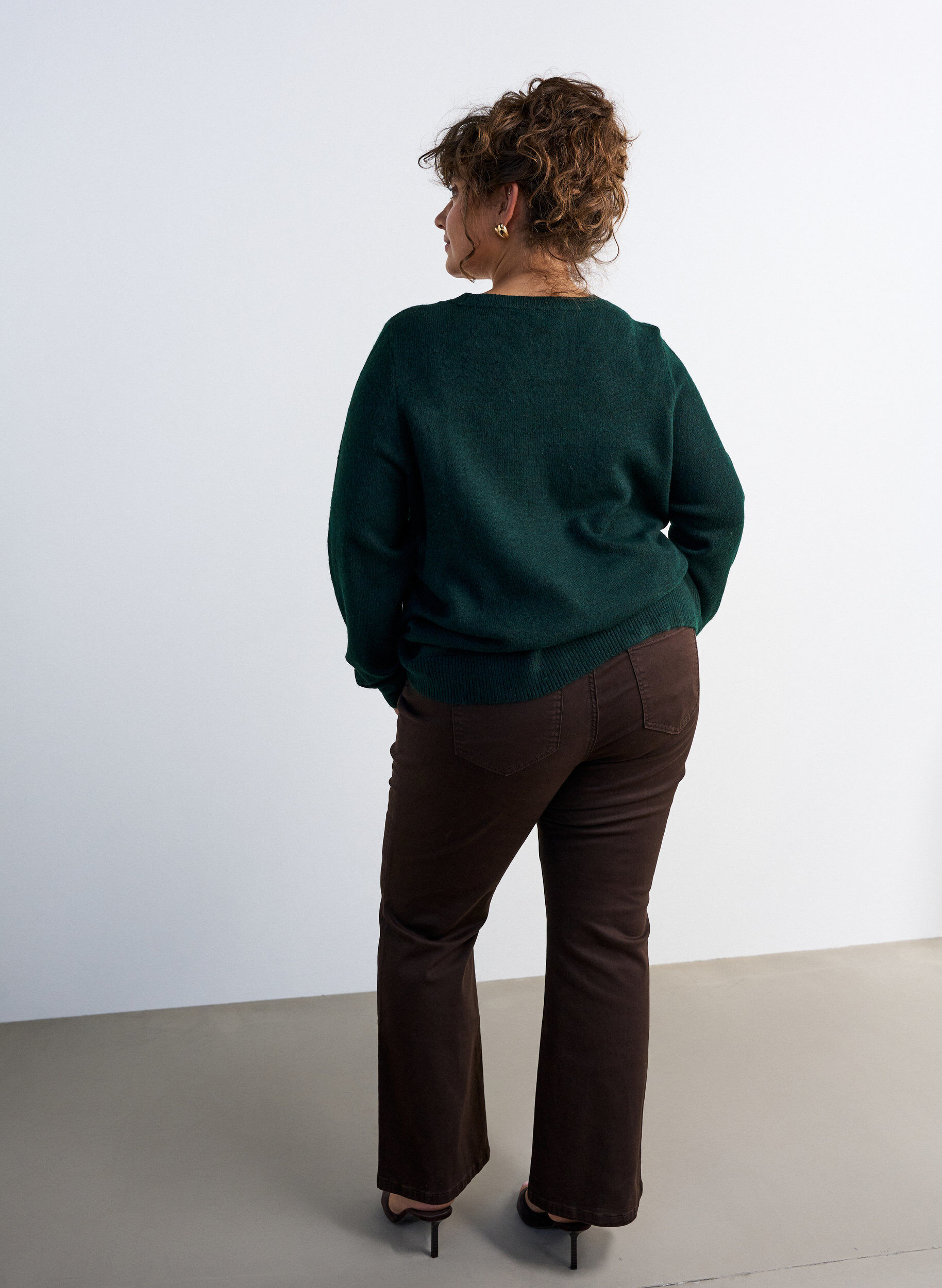 ZizziPullover mit Glitzerschleife, Gr&uuml;n, Model image number 2