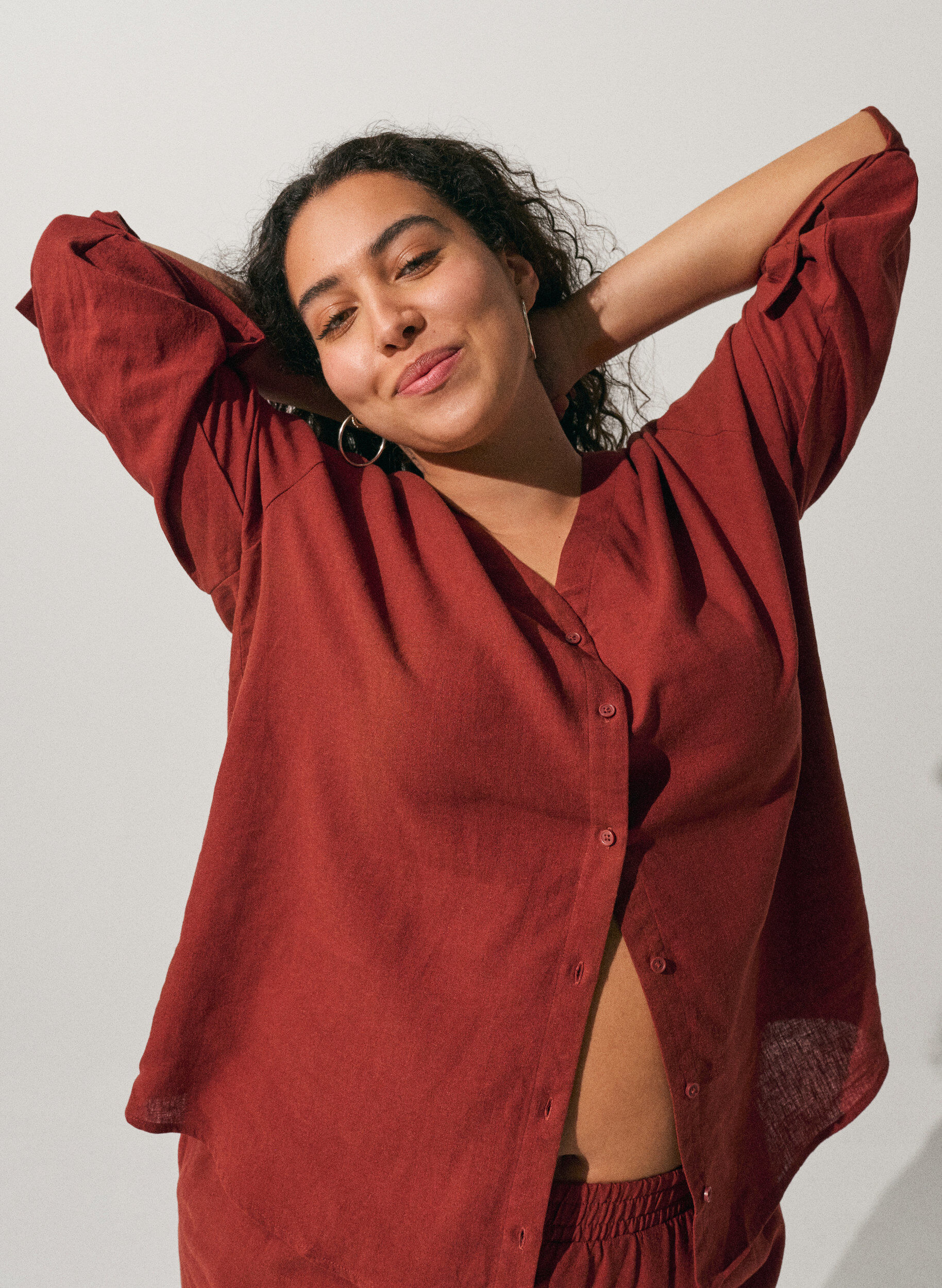 ZizziBluse aus Leinen und Viskose mit V-Ausschnitt, Rot, Image image number 0