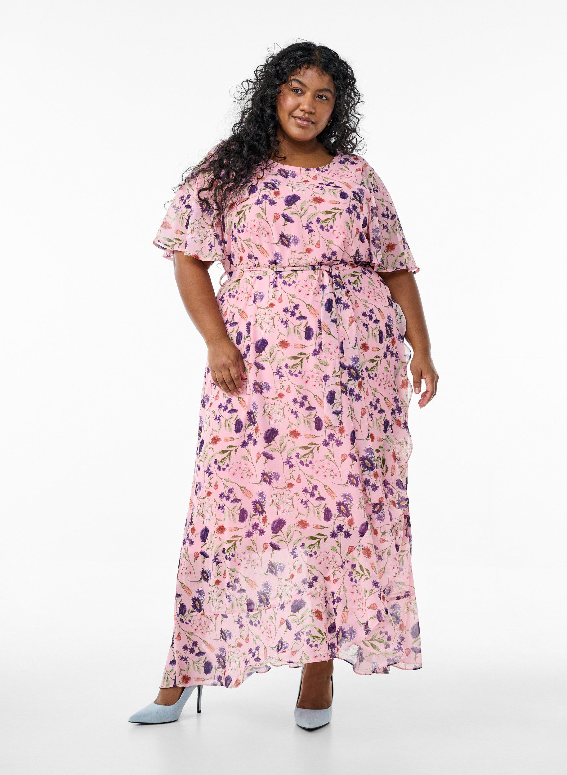 Zizzi Langes Kleid mit Fledermaus&auml;rmeln und gebl&uuml;mtem Muster, Rose Flower AOP, Model image number 0