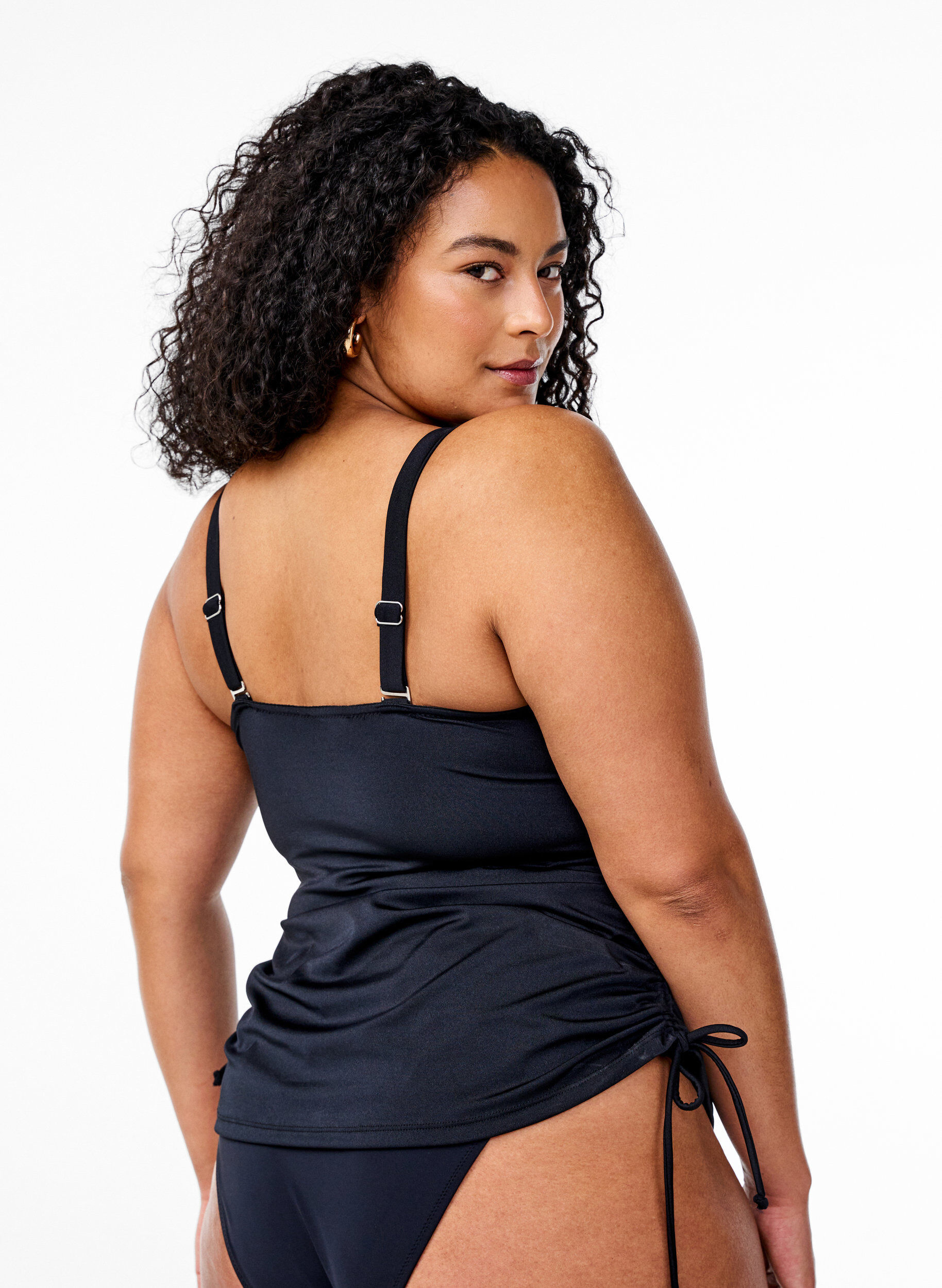 Zizzi Tankini mit herausnehmbaren Cups und verstellbaren Seiten, Schwarz, Model image number 1