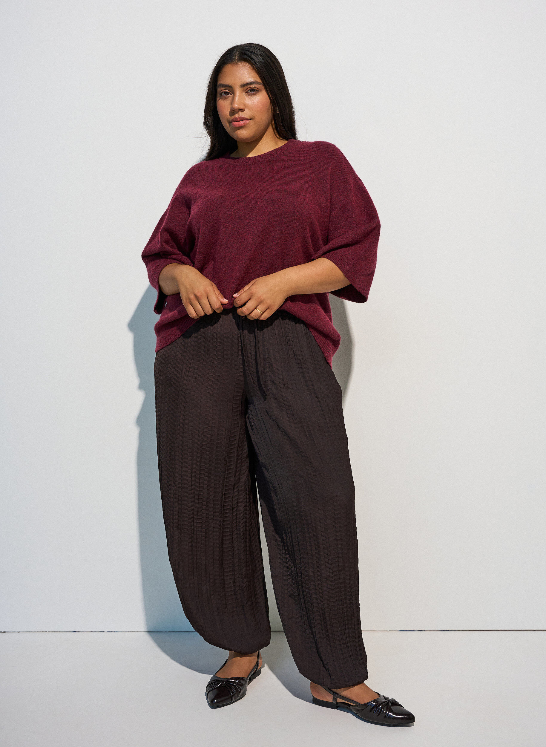 ZizziLocker sitzende Strickshirt mit kurzen &Auml;rmeln, Rot, Model image number 1