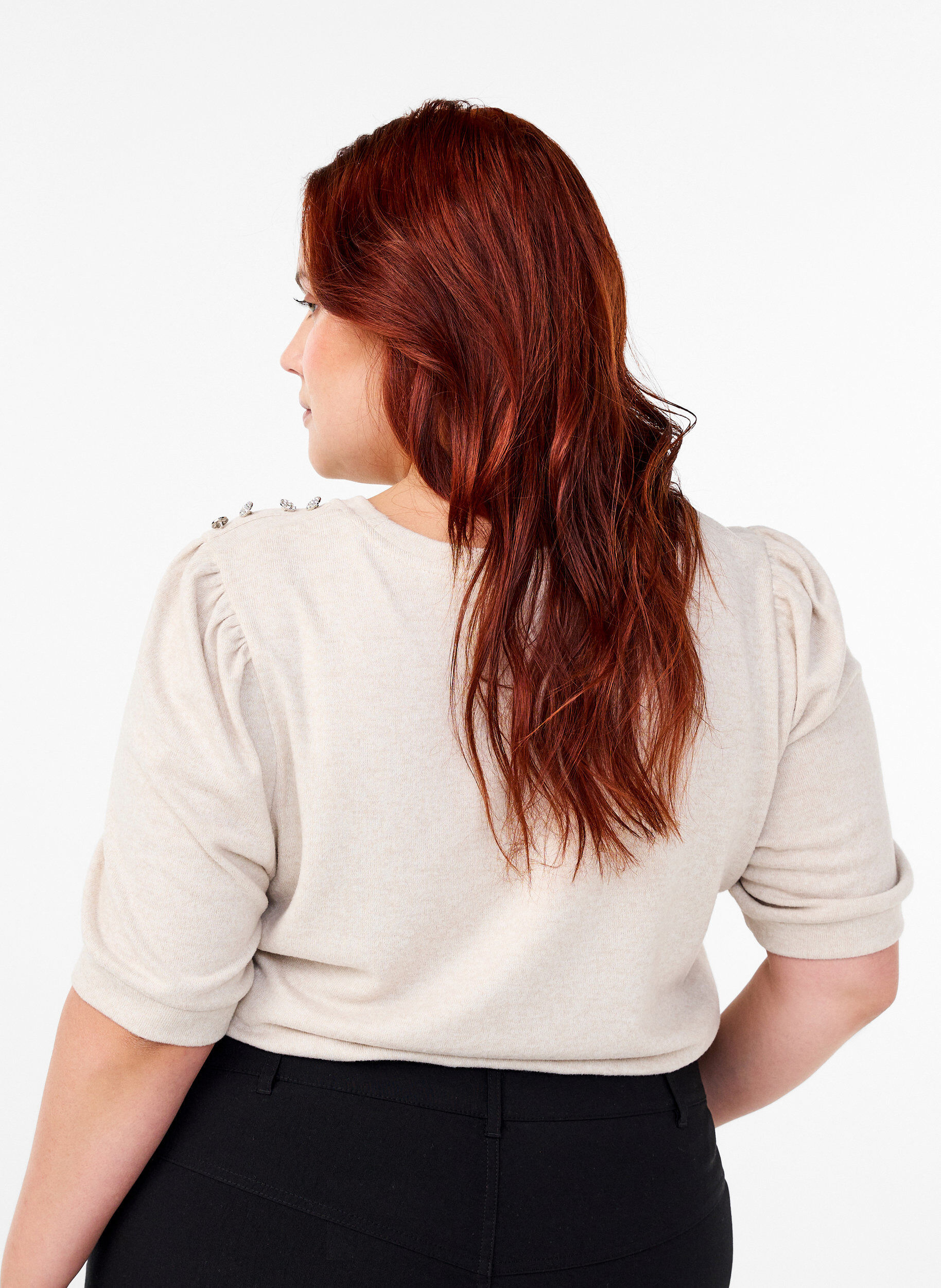 Zizzi Bluse mit Knopfdetail und kurzen Puff&auml;rmeln, Beige, Model image number 2