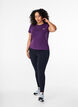 Schmal geschnittenes Trainings-T-Shirt mit Rundhalsausschnitt, Purple Pennant, Model image number 2