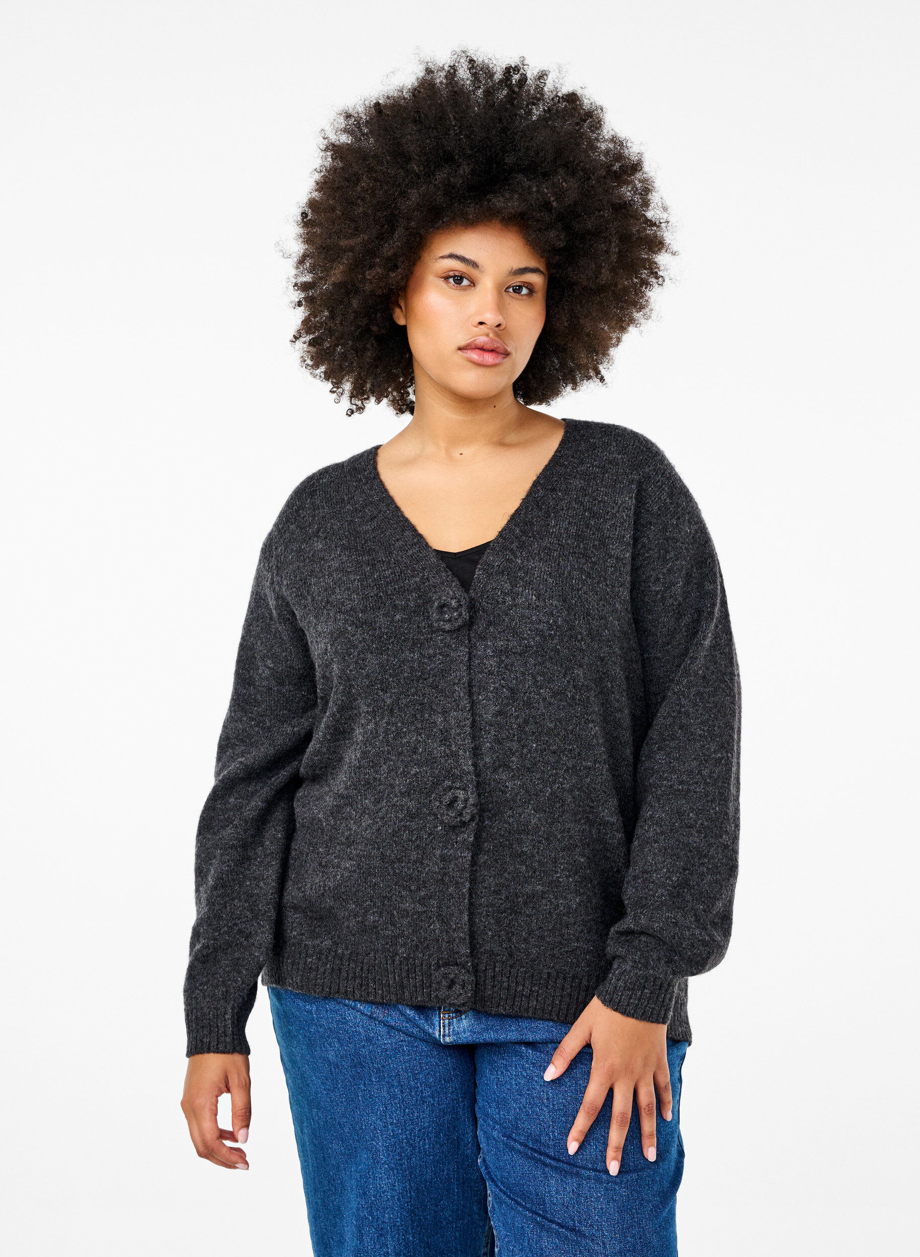 Zizzi Kurze Strickjacke mit Blumenkn&ouml;pfen, Dark Grey Melange, Model image number 0