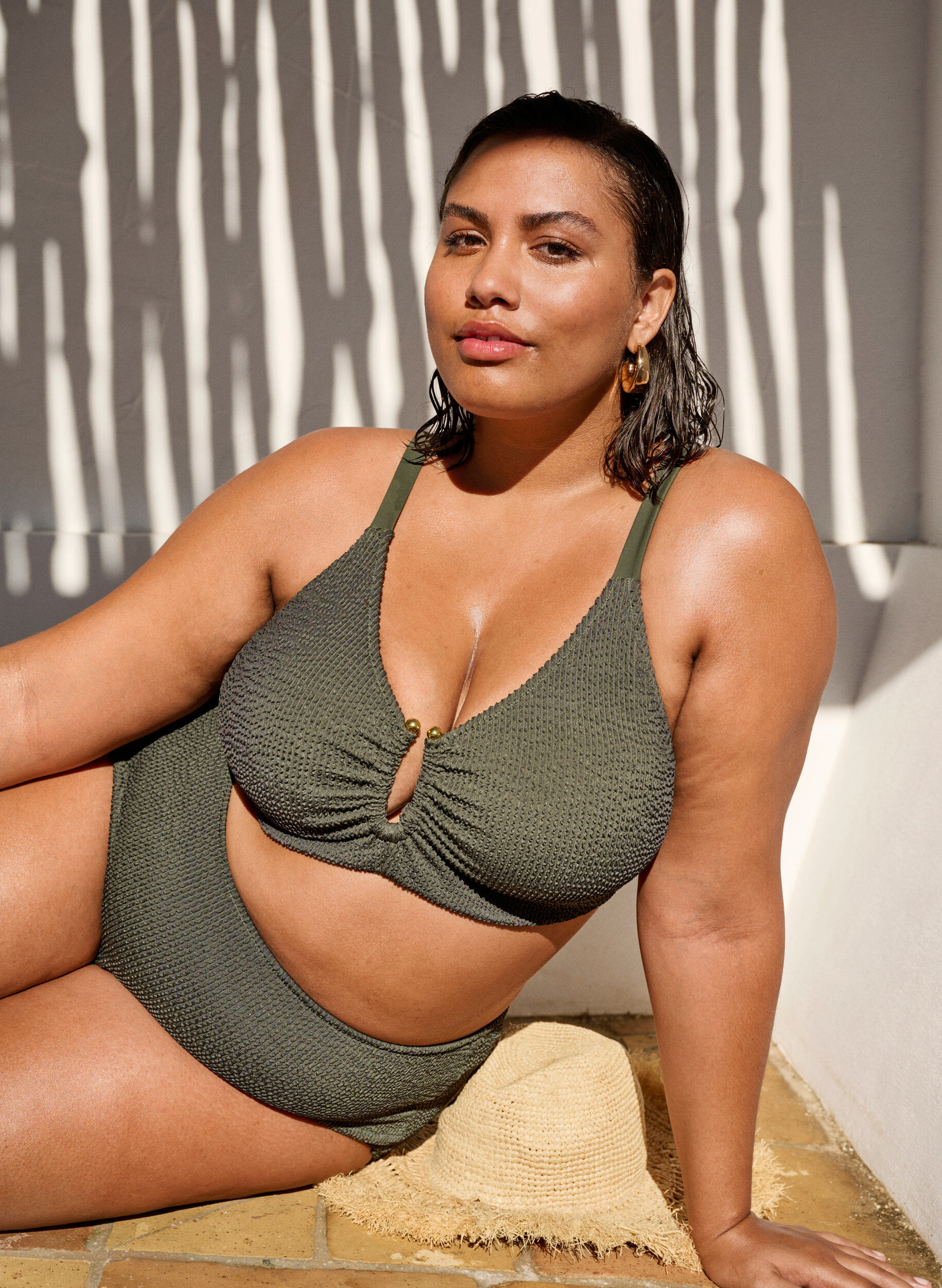 Zizzi Bikinihose mit Struktur und hohem Bund, Gr&uuml;n, Image image number 0