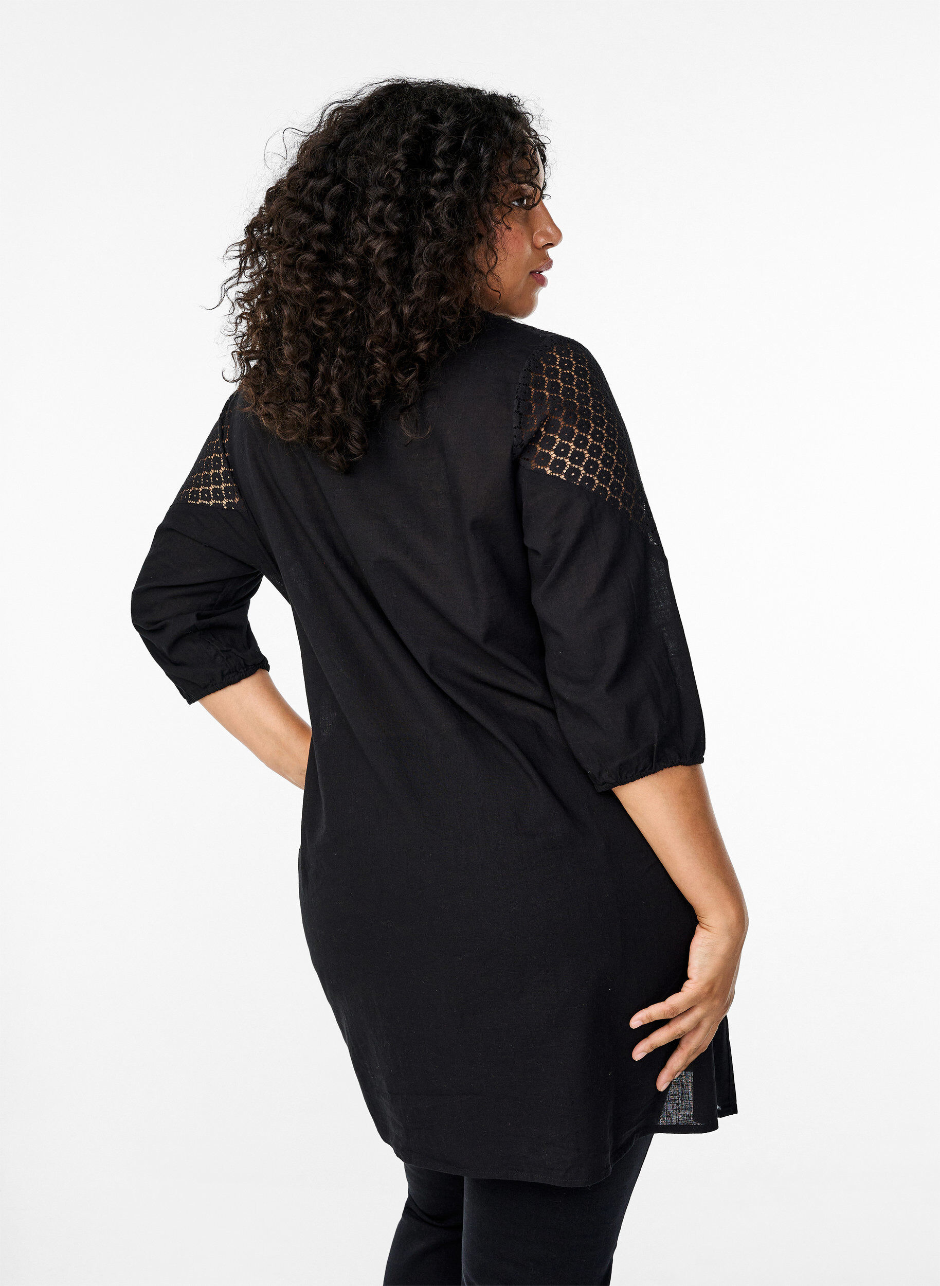 Zizzi Kleid aus einer Baumwollmischung mit Leinen und H&auml;keldetails, Black, Model image number 1