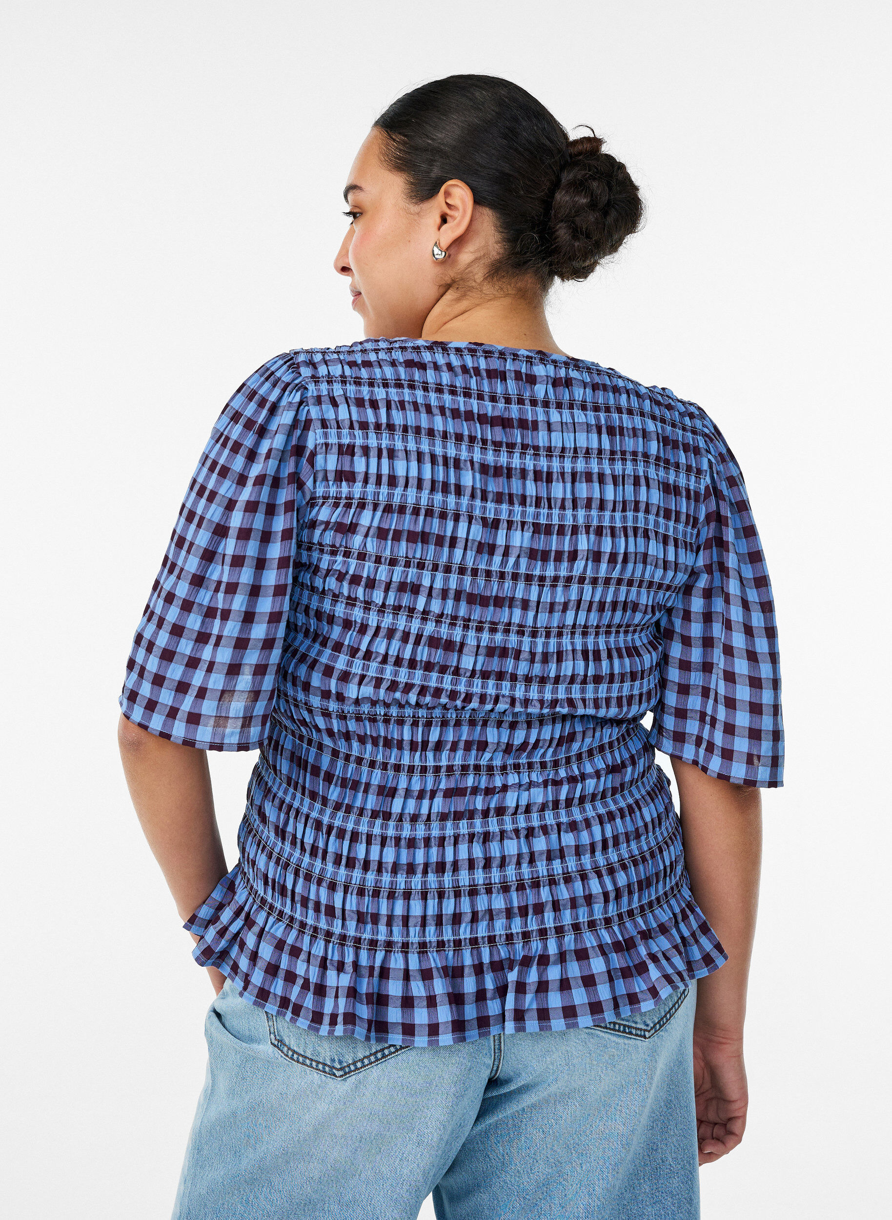 ZizziSmockbluse mit Vichy-Karo und R&uuml;schensaum, Blau, Model image number 2