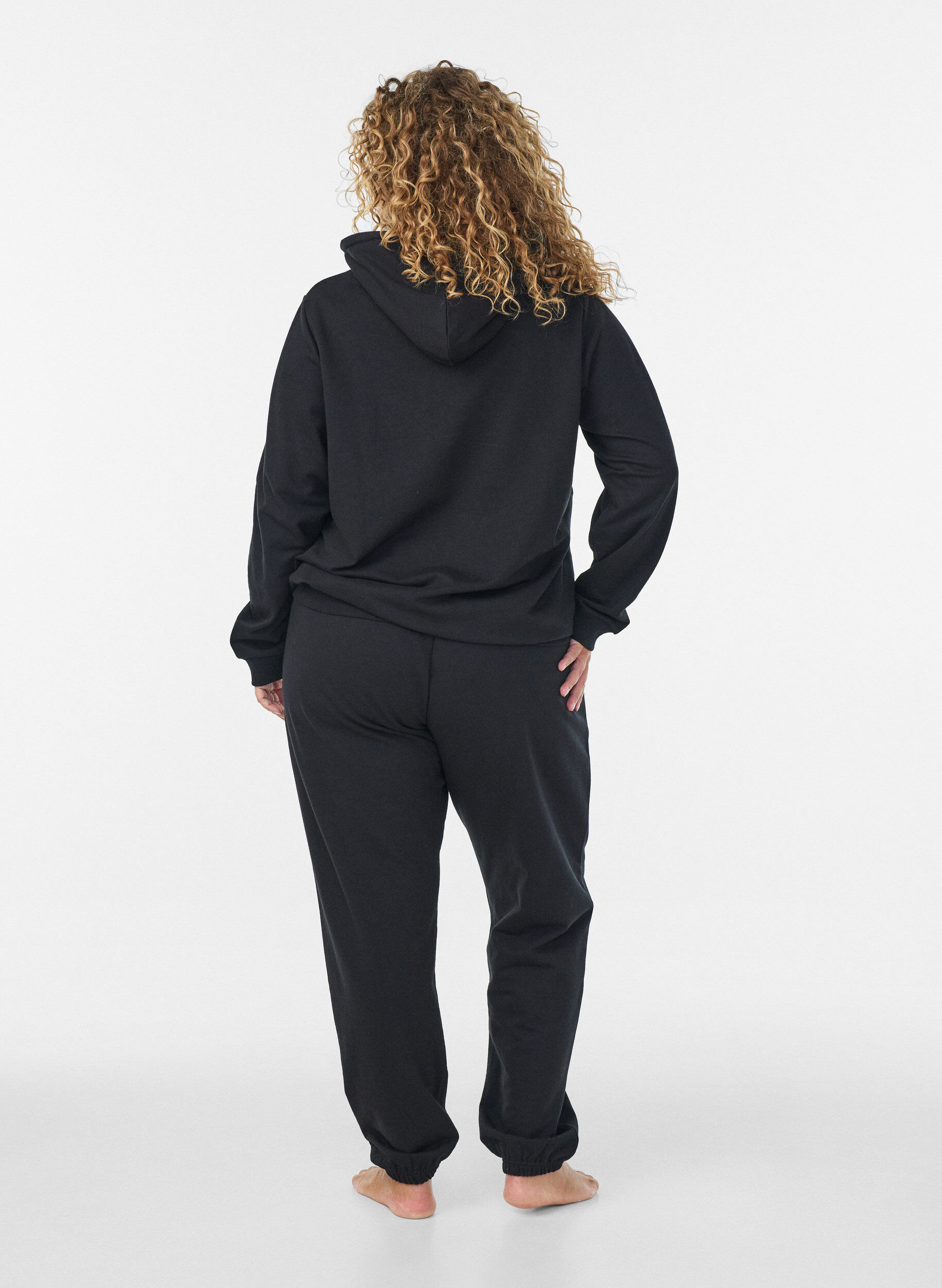 ZizziSweatshirt mit Kapuze und Aufdruck, Schwarz, Model image number 2