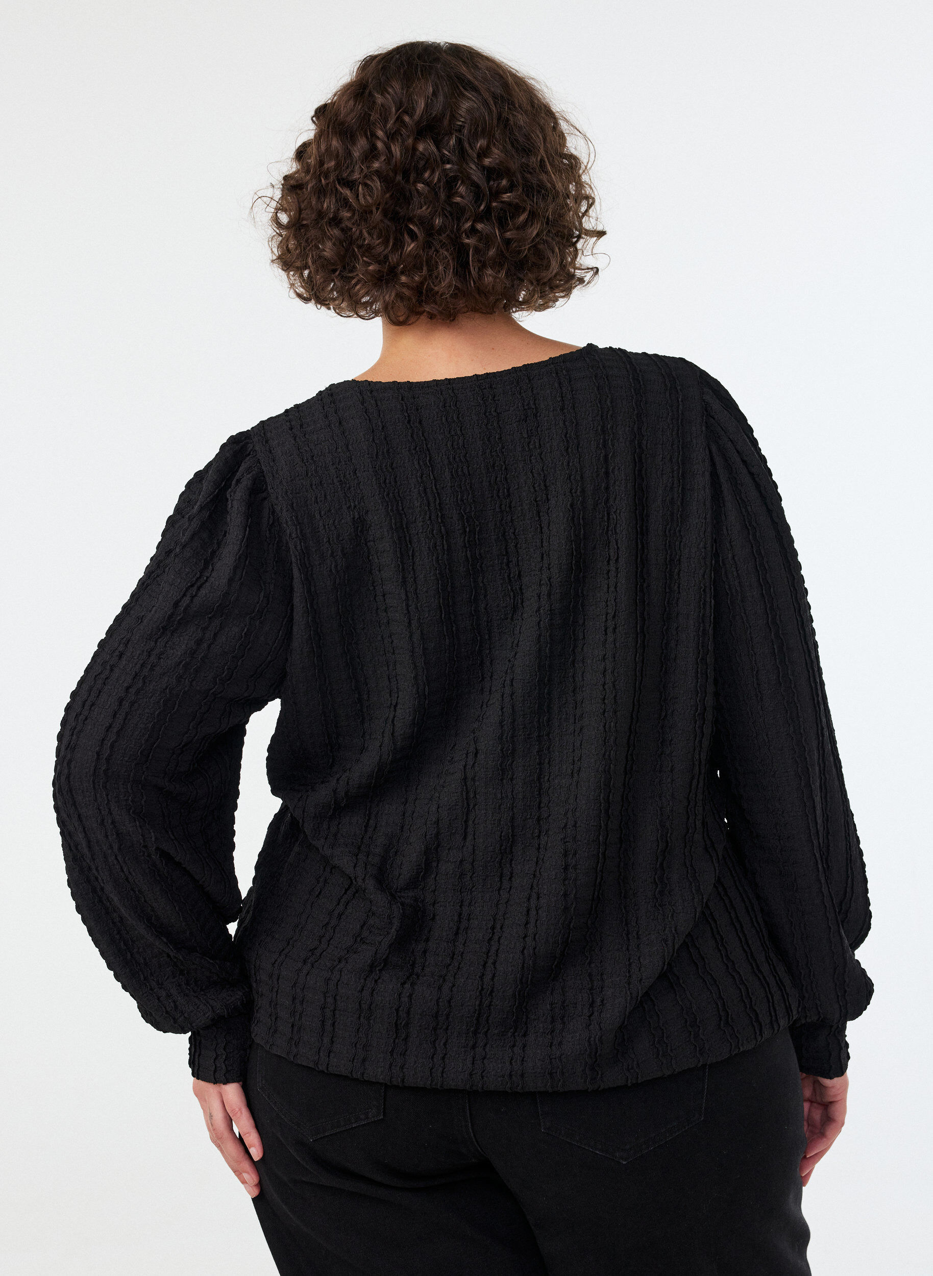 ZizziJerseybluse mit Struktur und Ballonsilhouette, Schwarz, Model image number 2