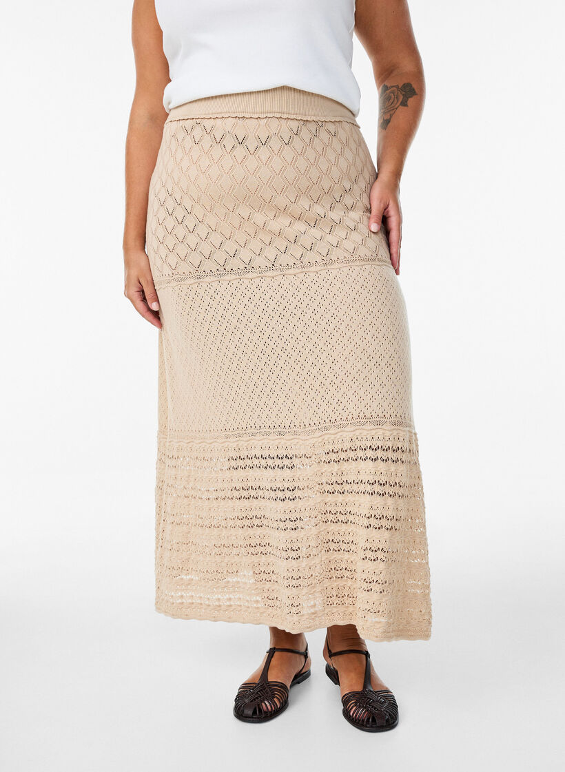 Strickrock mit Lochstickerei, Beige, Model image number 2