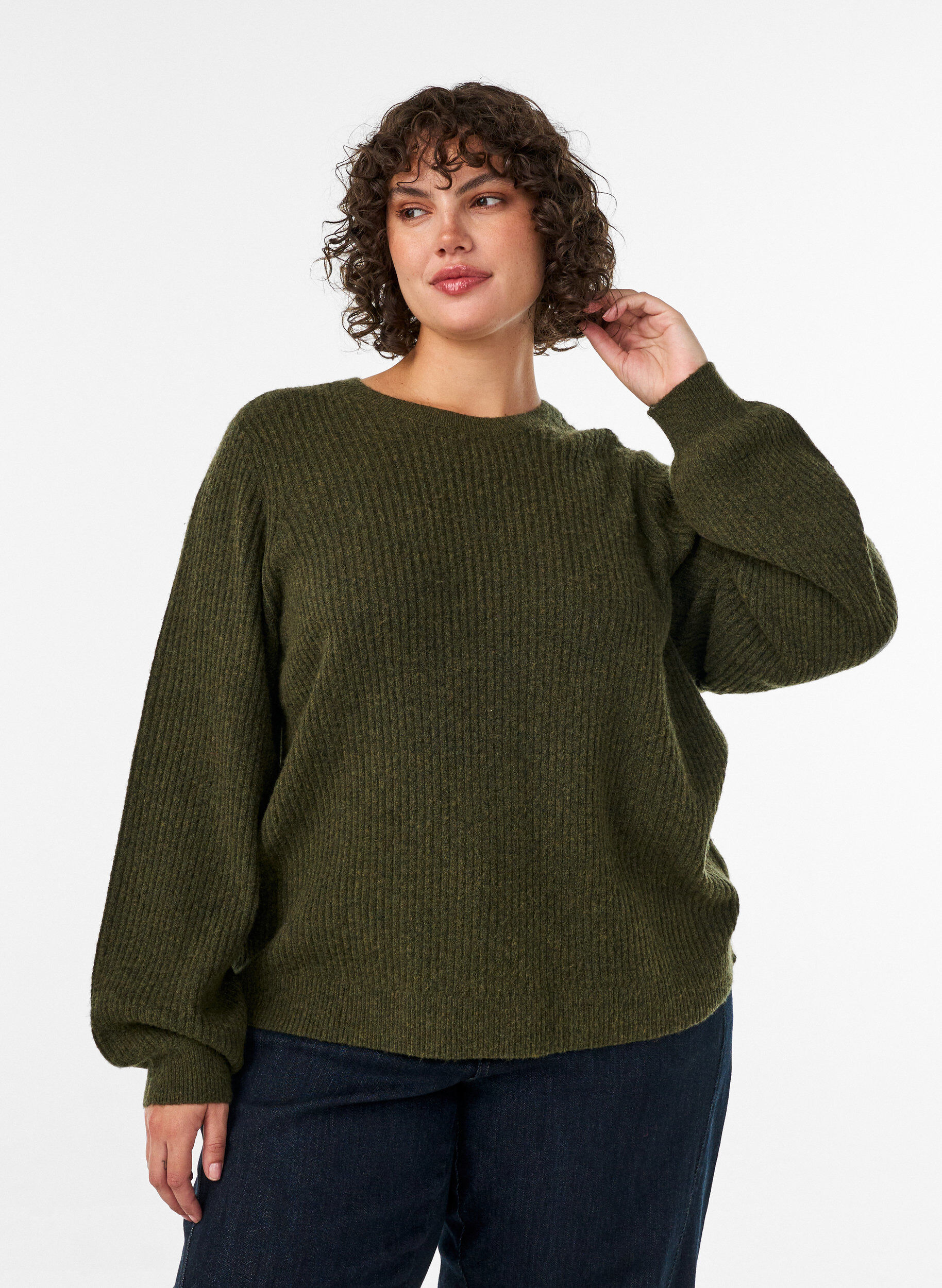 Gerippter Pullover mit Ballon&auml;rmeln, Gr&uuml;n, Model