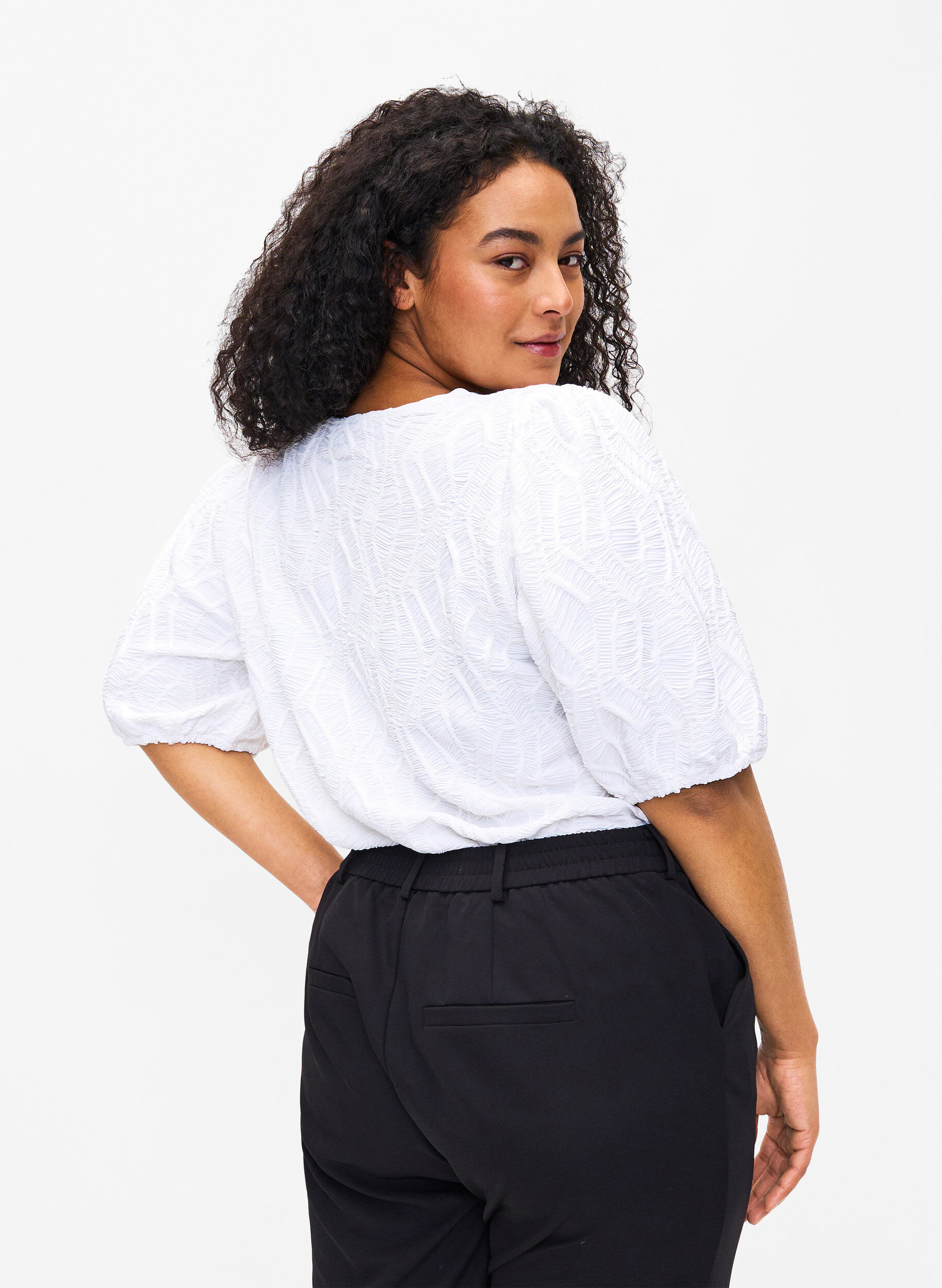 Zizzi Strukturierte Bluse mit kurzen &Auml;rmeln, Bright White, Model image number 1