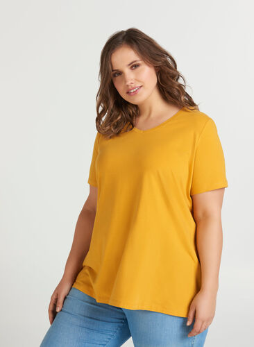 Basic T-Shirt , Mineral Yellow, Model image number 0