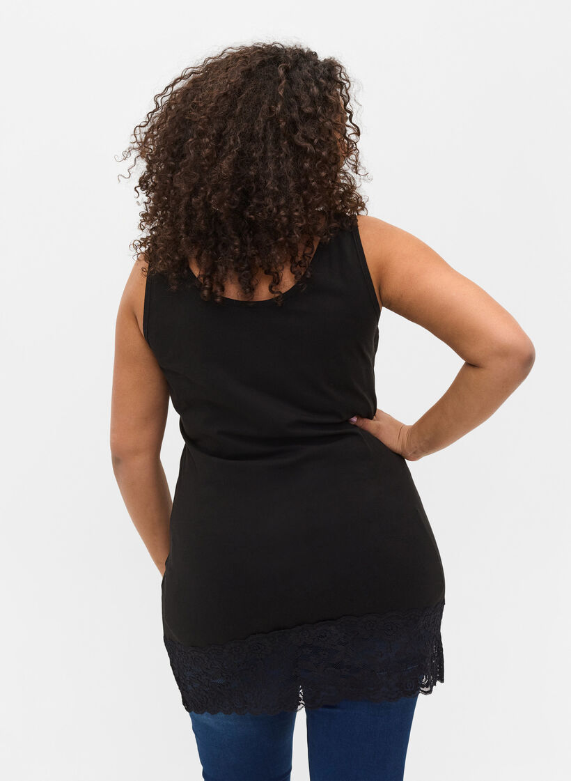 Langes Baumwolltop mit Spitzensaum, Black, Model image number 1