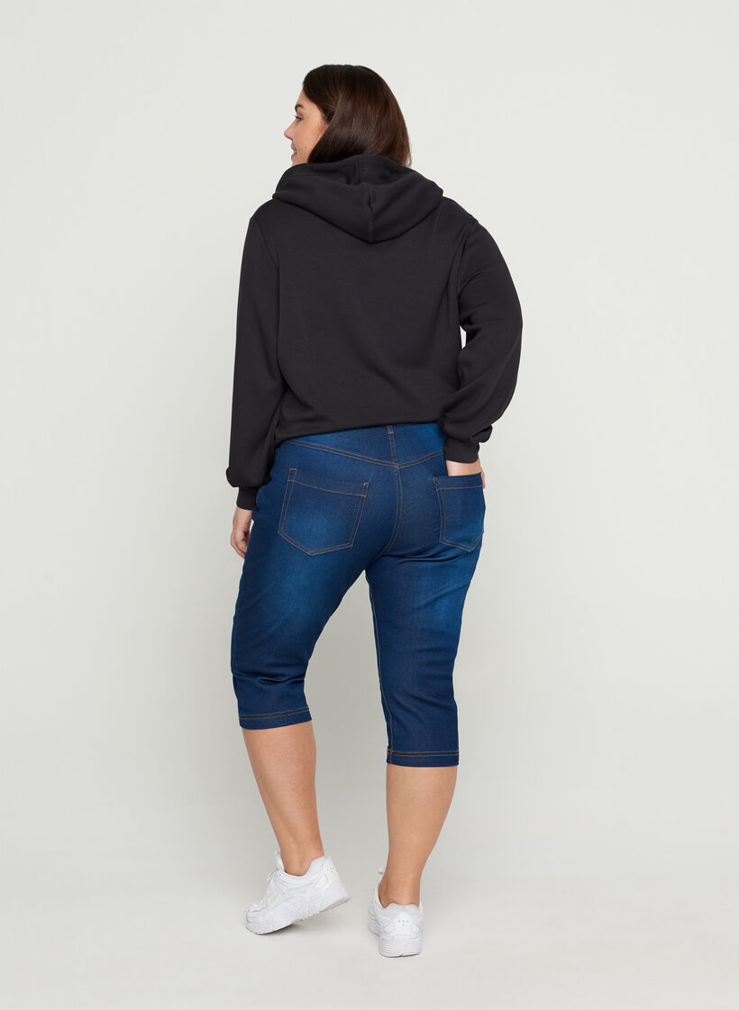 Slim Fit Emily Capri Jeans, Blau, Model image number 1