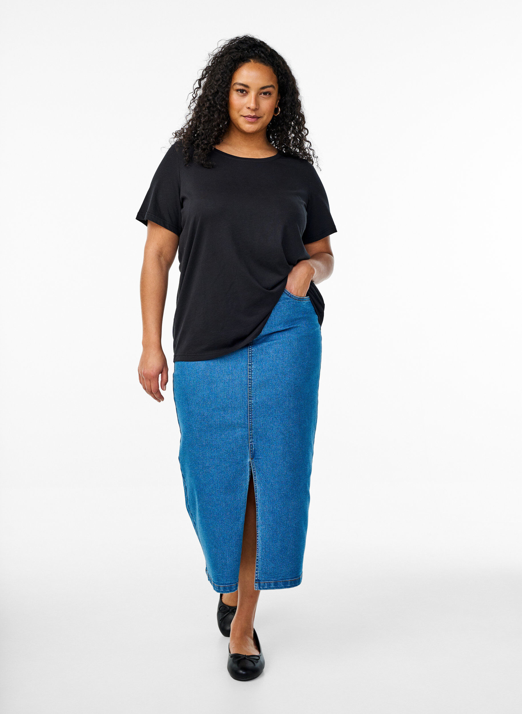 Zizzi FLASH - 2er-Pack T-Shirts mit Rundhalsausschnitt, Black/Black, Model image number 2