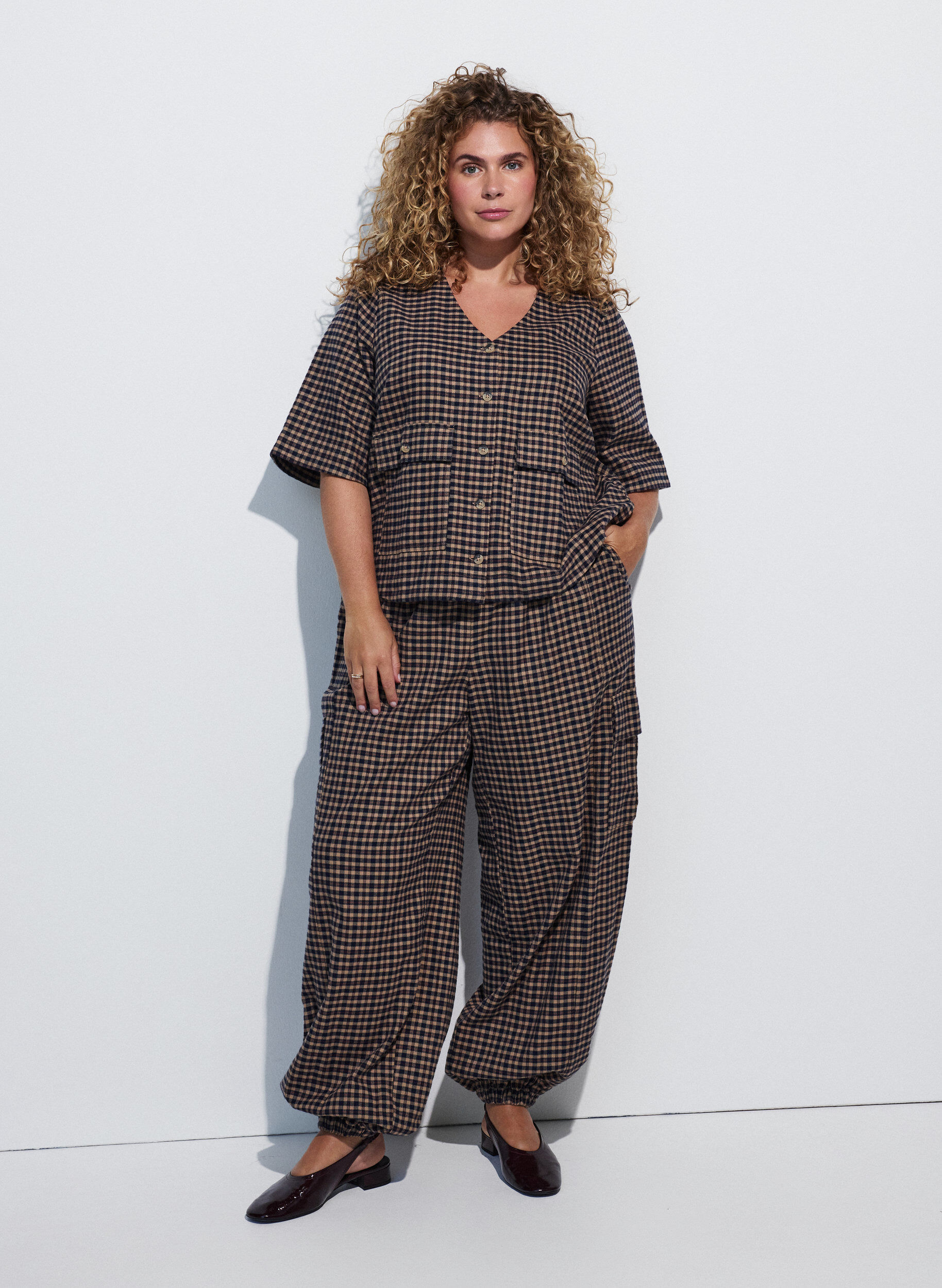 ZizziKarierte Bluse mit Brusttaschen, Braun, Model image number 1