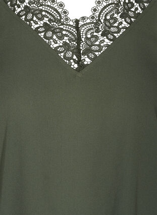 Einfarbige Bluse mit Spitze und 3/4-Ärmeln, Thyme, Packshot image number 2