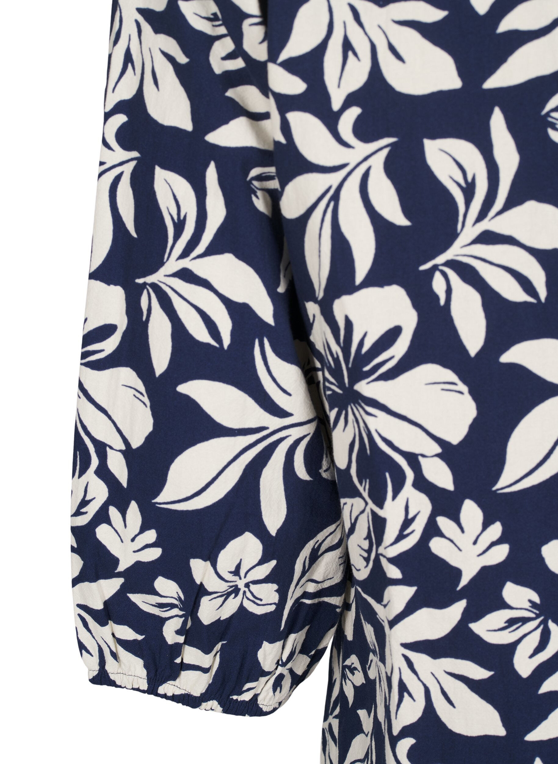Zizzi Baumwollbluse mit 3/4-&Auml;rmeln und Print, Naval Academy Flower, Packshot image number 3