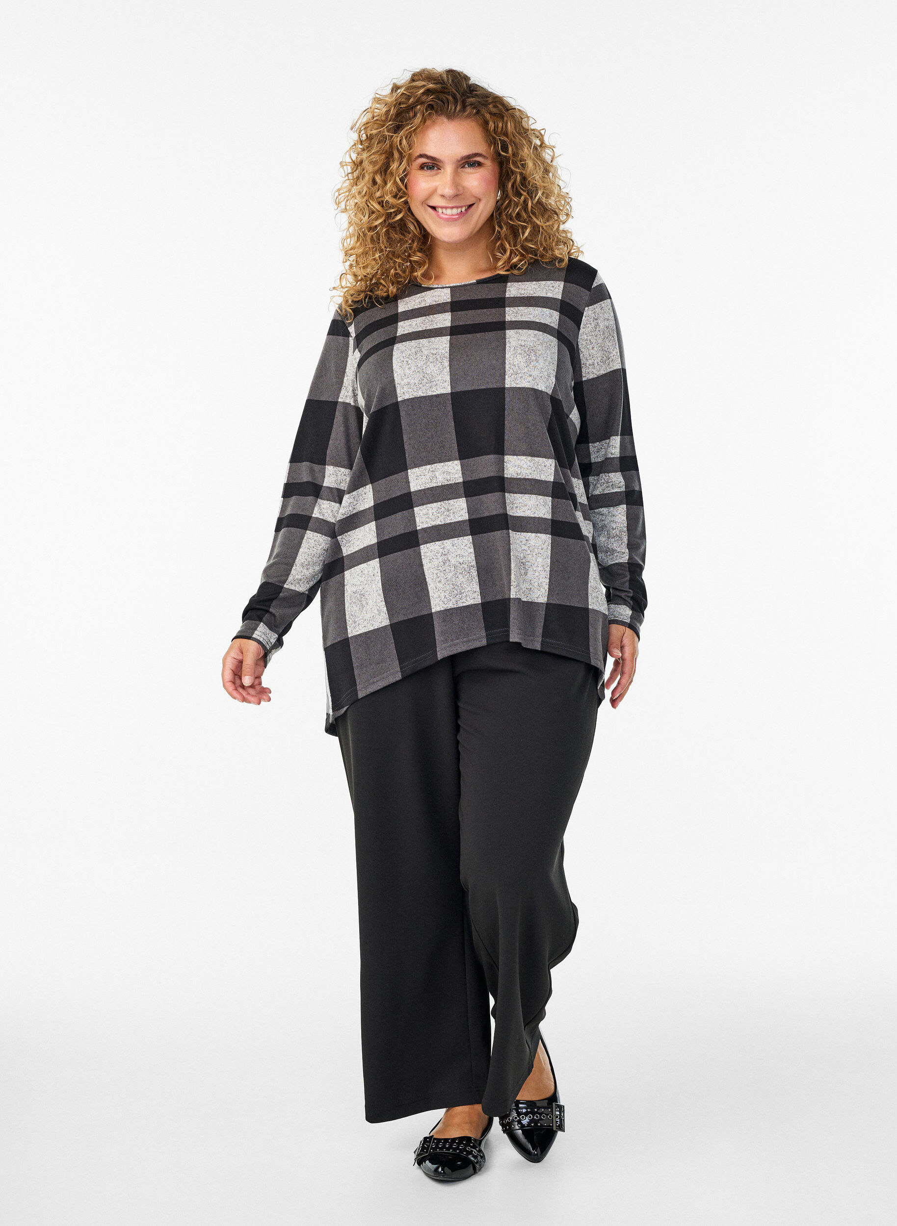 Zizzi Gemusterte Bluse mit langen &Auml;rmeln, Grau, Model image number 1