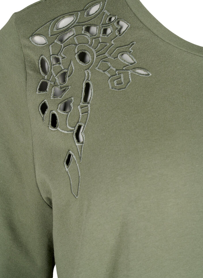 T-Shirt aus Bio-Baumwolle mit Stickereidetails, Thyme, Packshot image number 2
