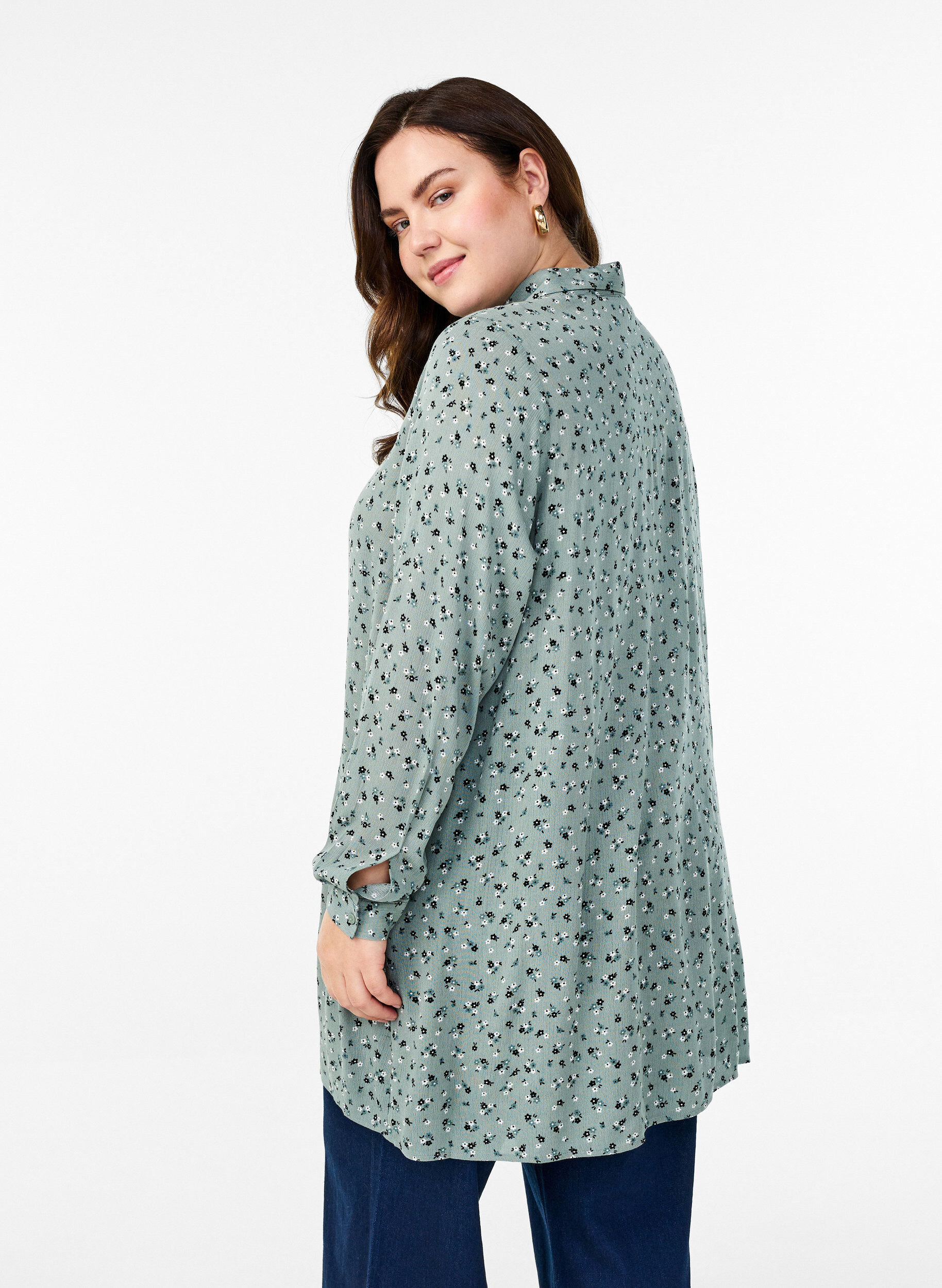 Zizzi Lange Bluse mit gebl&uuml;mtem Print, Gr&uuml;n, Model image number 2