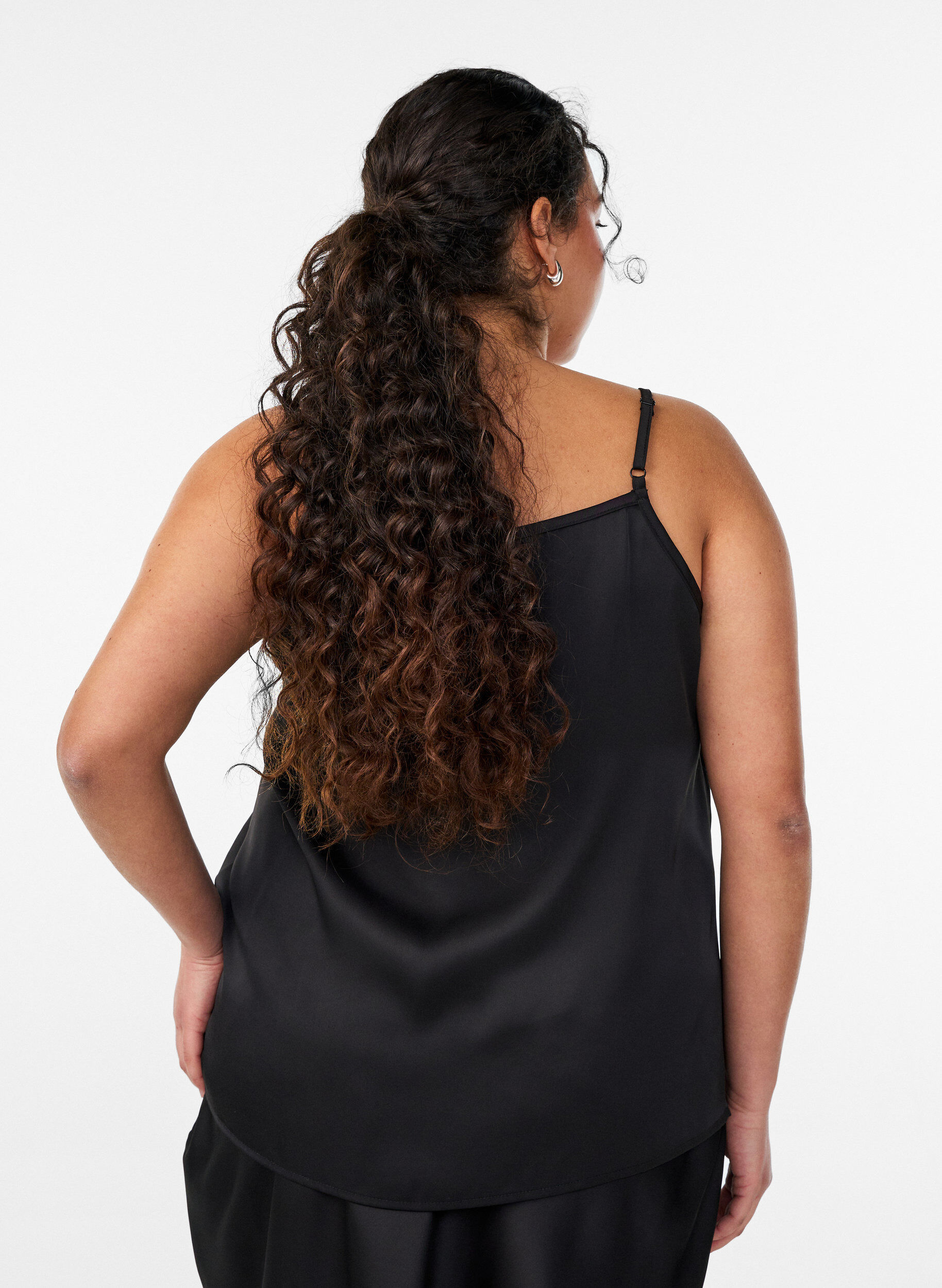 Zizzi Tr&auml;gertop aus Satin mit Spitze, Schwarz, Model image number 2