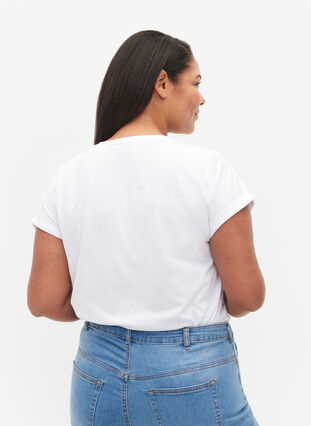Kurzärmeliges T-Shirt aus einer Baumwollmischung - Weiß - Gr. 42-60 - Zizzi