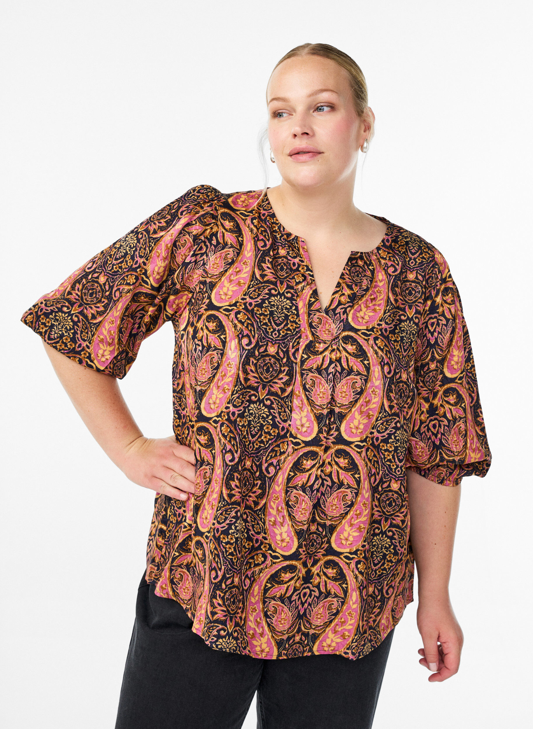 Bluse aus Viskose mit Paisleymuster und 3/4-&Auml;rmeln, Blau, Model