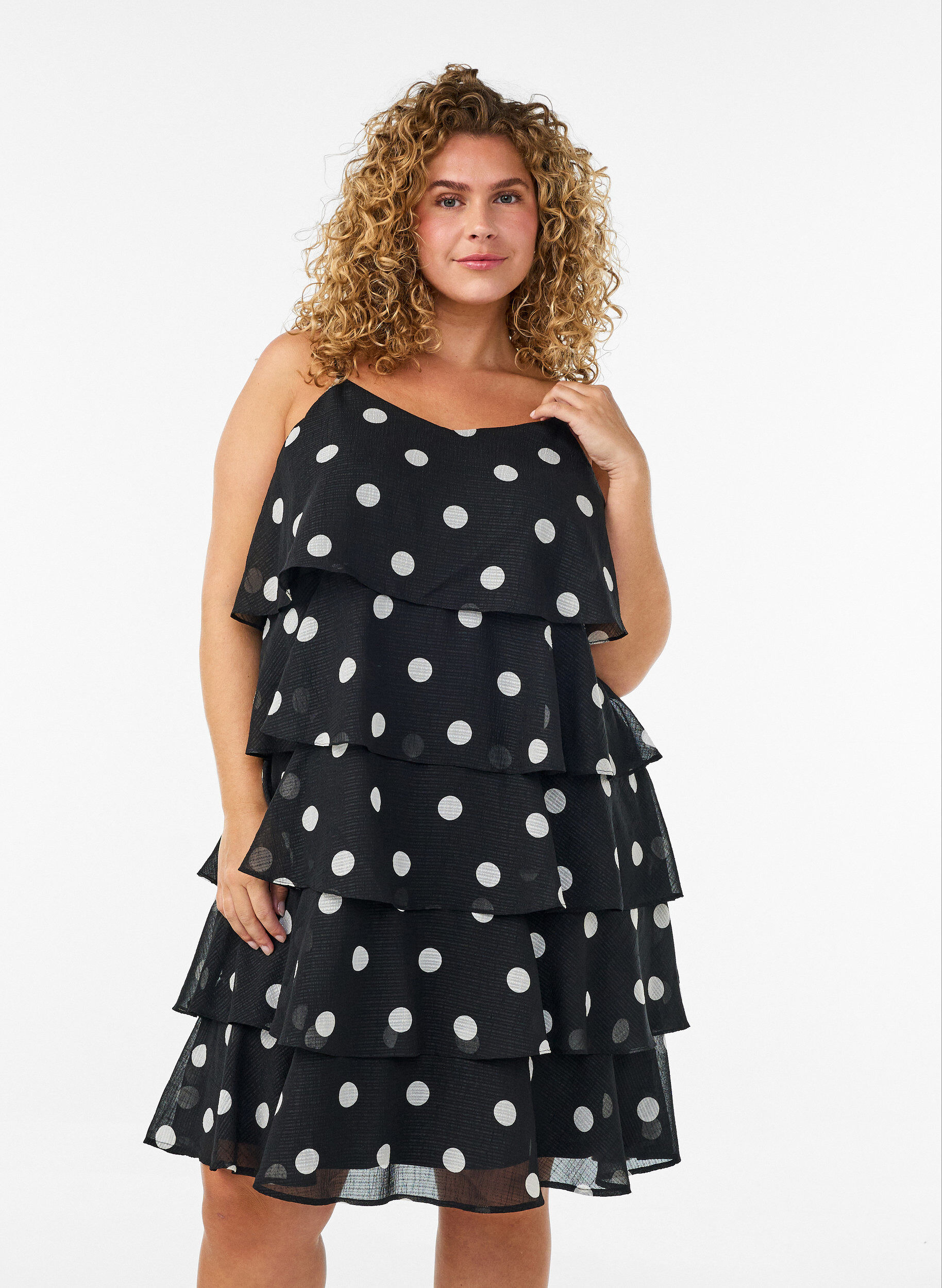 ZizziLagenkleid mit R&uuml;schen und Spaghettitr&auml;gern, Schwarz, Model image number 0