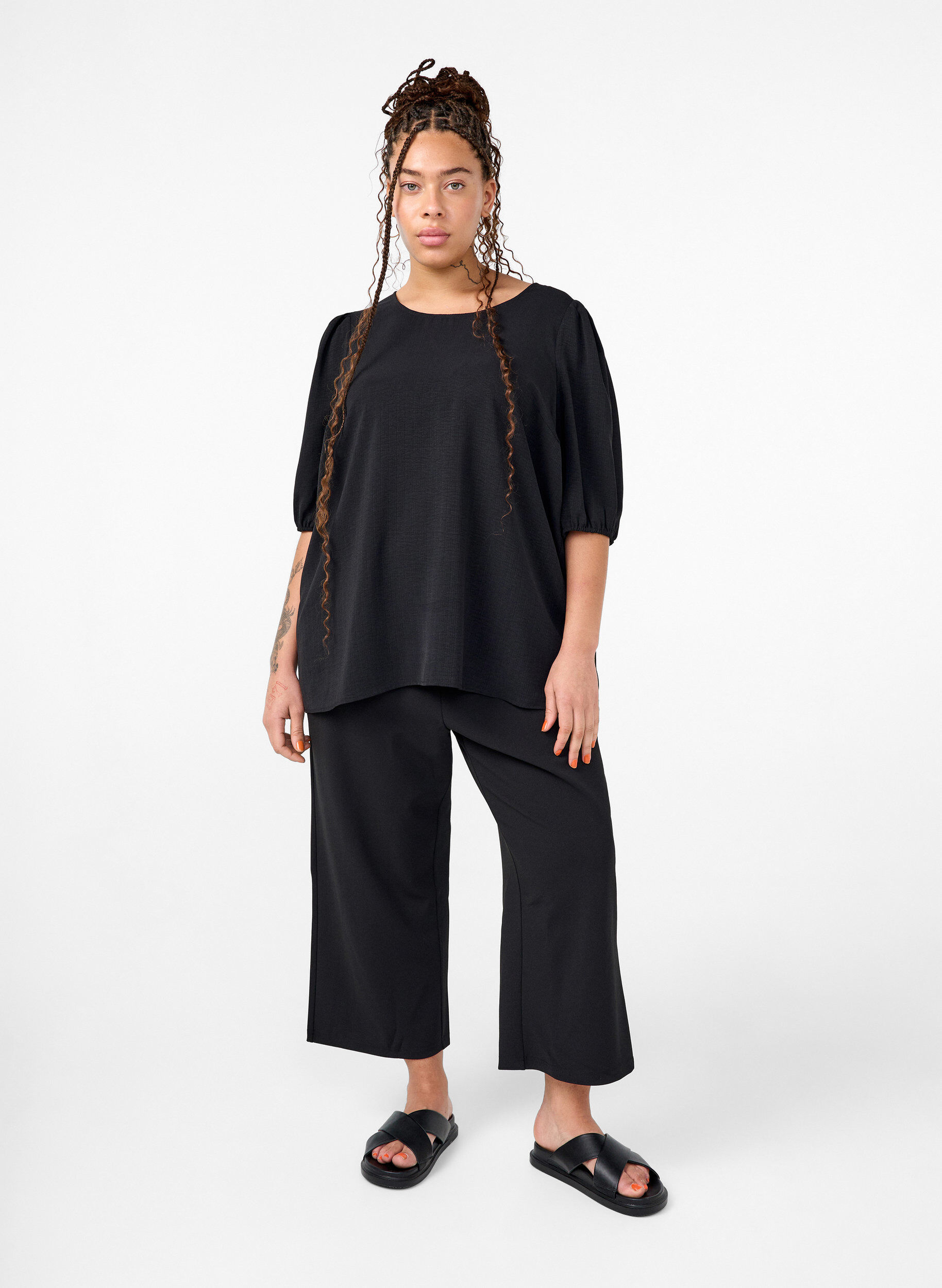 Zizzi Bluse mit kurzem Arm und Schleife hinten, Black, Model image number 3