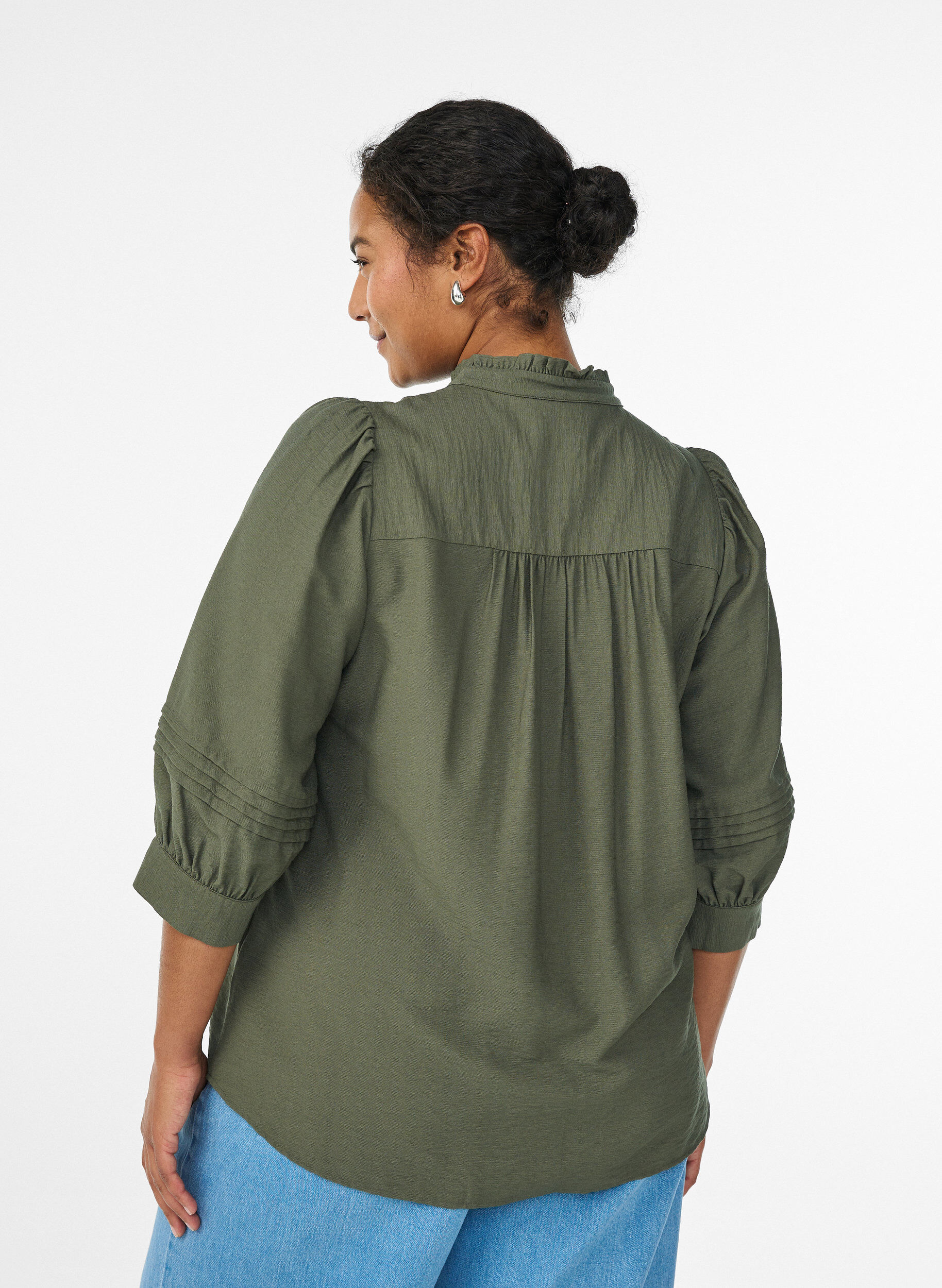 Zizzi Bluse mit 3/4-&Auml;rmeln und dekorativen Falten, Gr&uuml;n, Model image number 2