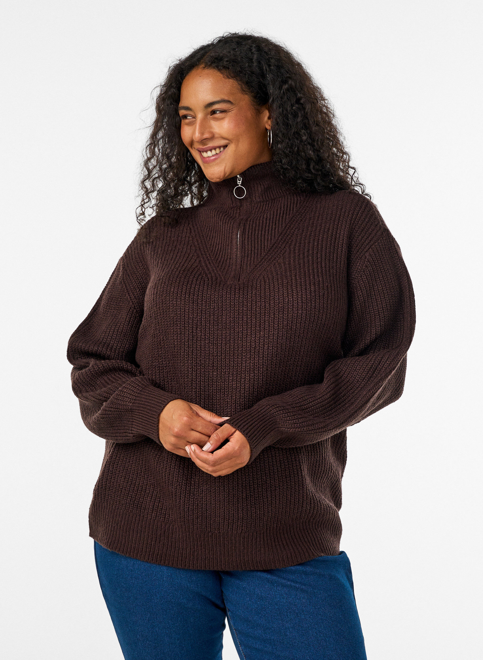 ZizziStrickpullover mit hohem Kragen und Rei&szlig;verschluss, Braun, Model image number 0