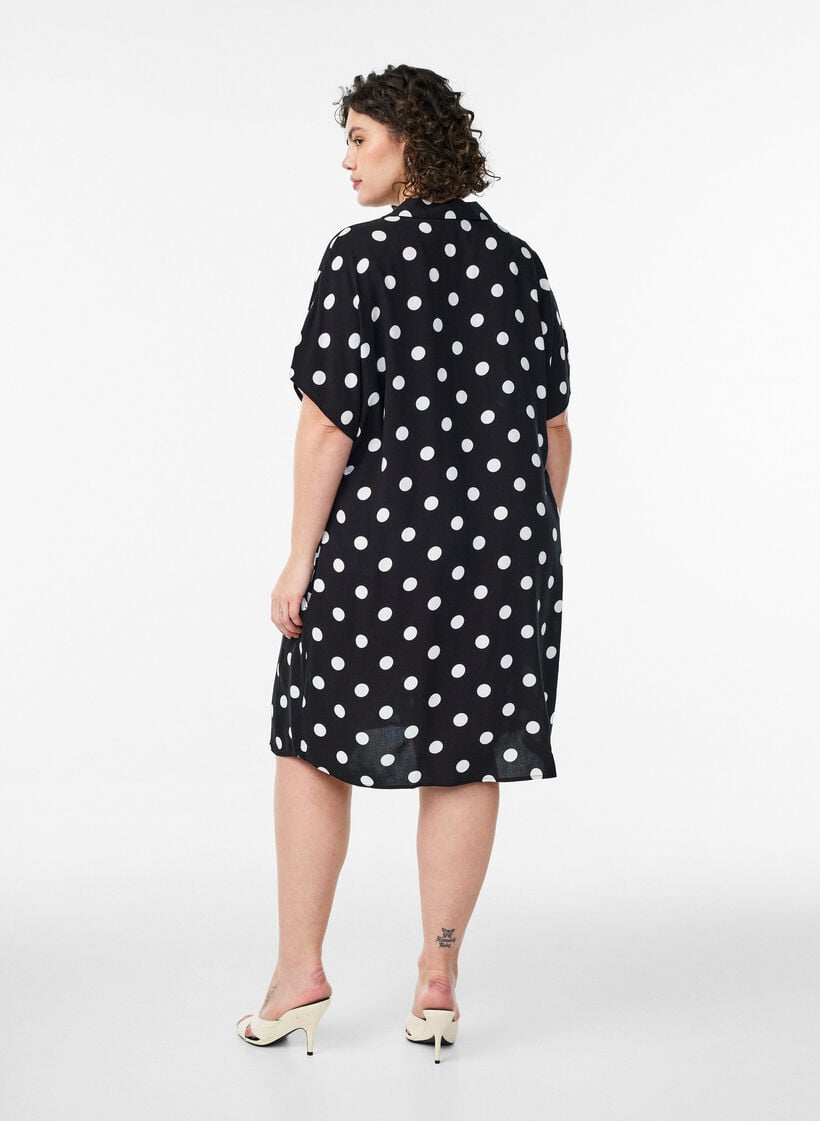 Locker geschnittenes langes Hemd aus Viskose, Vanille, Model image number 2