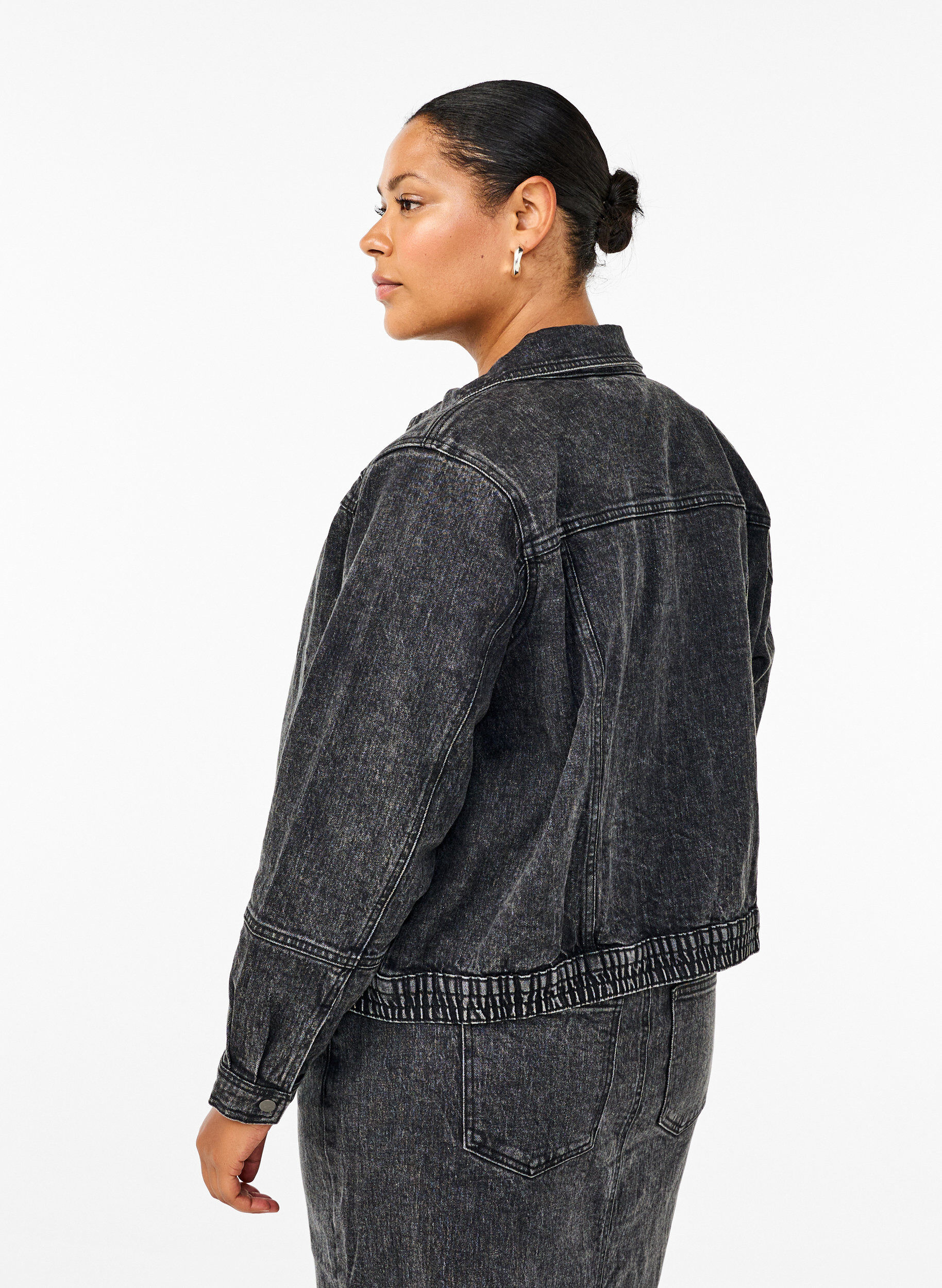 Zizzi Denim-Jacke mit verdecktem Rei&szlig;verschluss, Dark Grey Denim, Model image number 1