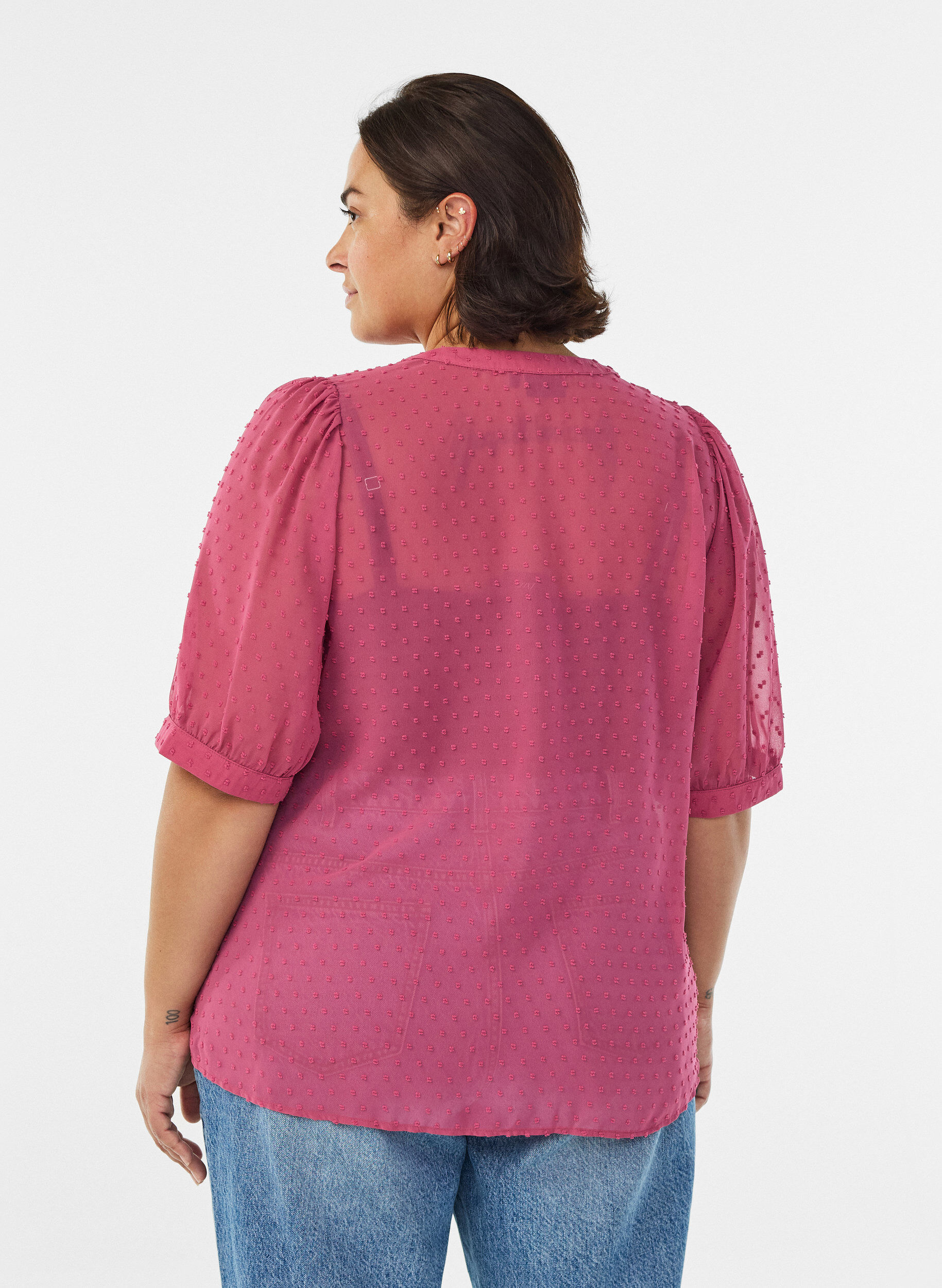 Zizzi Bluse mit kurzem Arm und gepunkteter Textur, Rot, Model image number 2