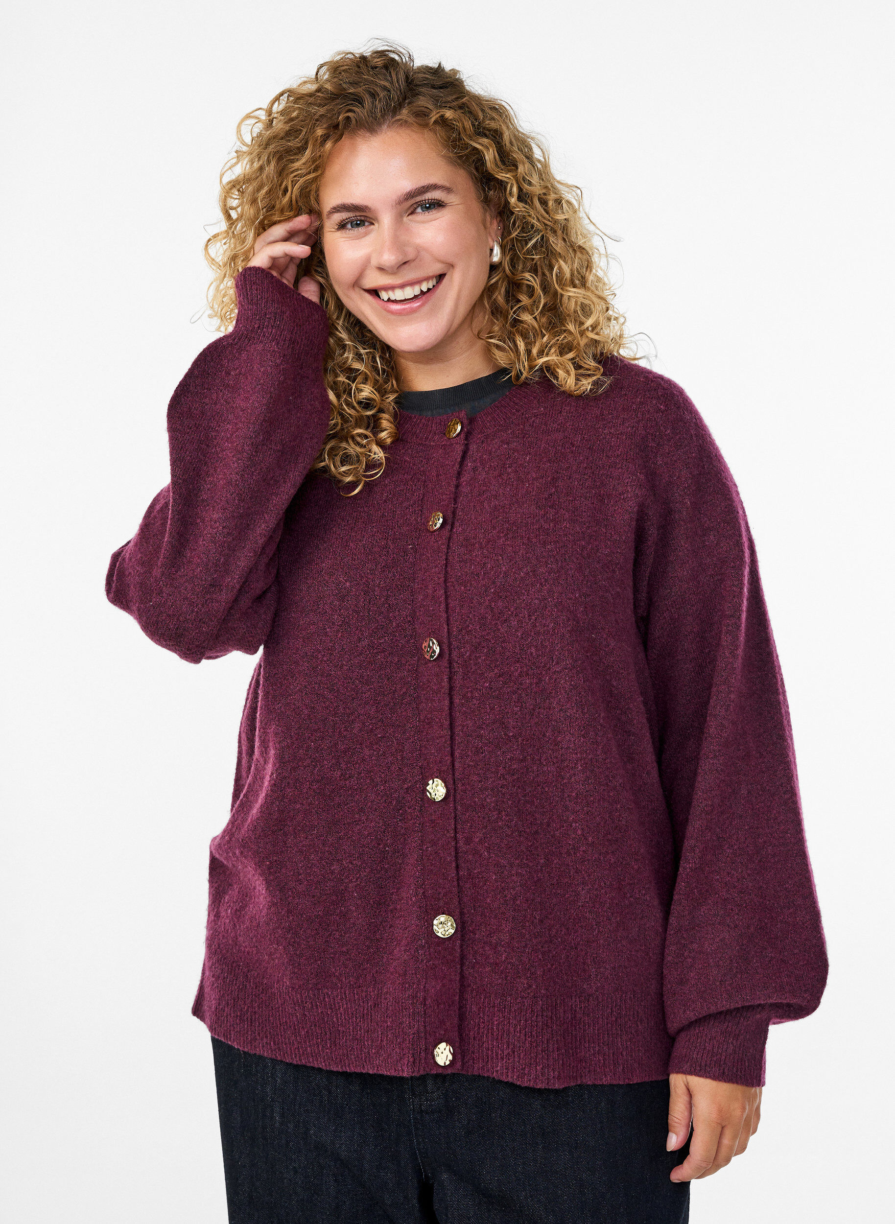 Zizzi Cardigan aus weichem Strick mit goldfarbenen Kn&ouml;pfen, Dunkles Bordeaux, Model image number 0