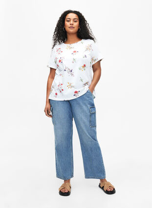 T-Shirt aus Bio-Baumwolle mit Blumendruck, Bright W. AOP Flower, Model image number 2