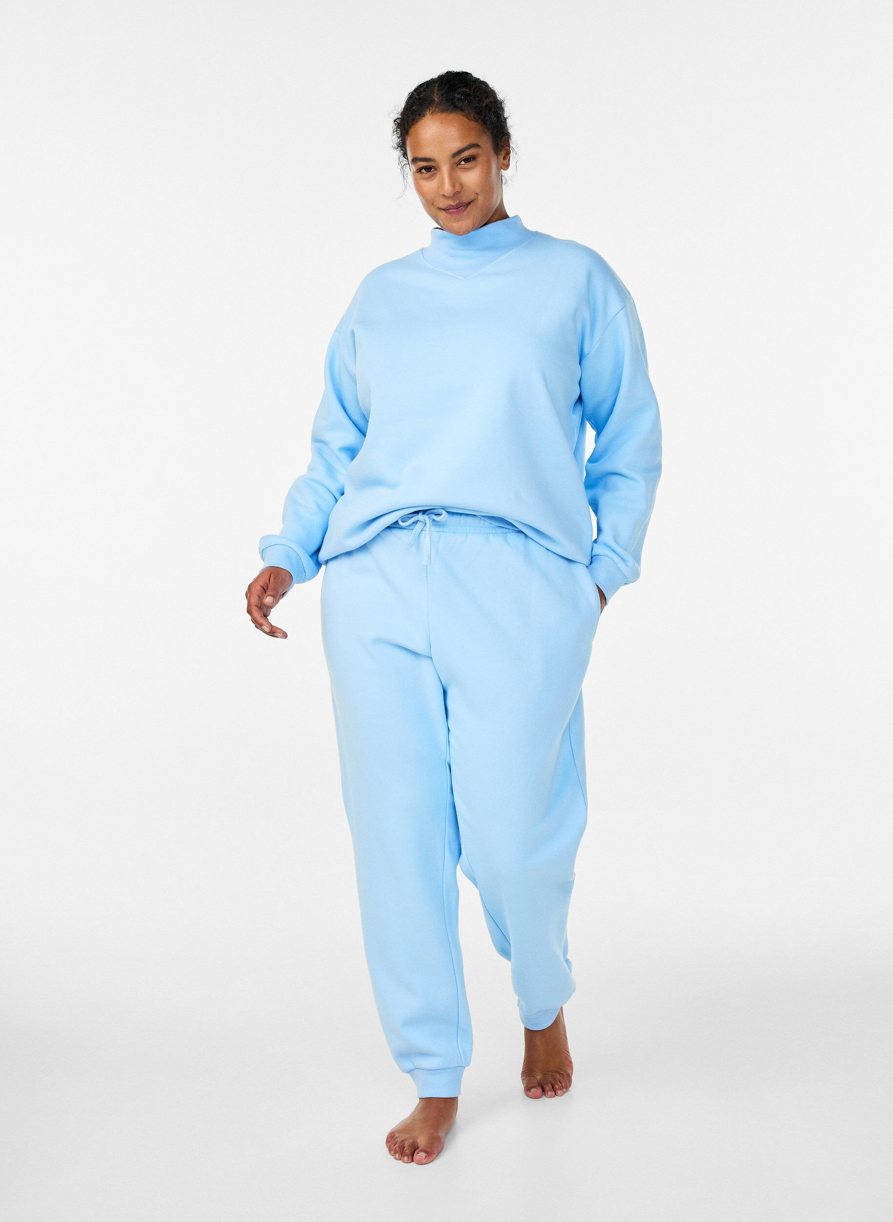 Zizzi Sweatshirt mit hohem Kragen und langen &Auml;rmeln, Blau, Model image number 1