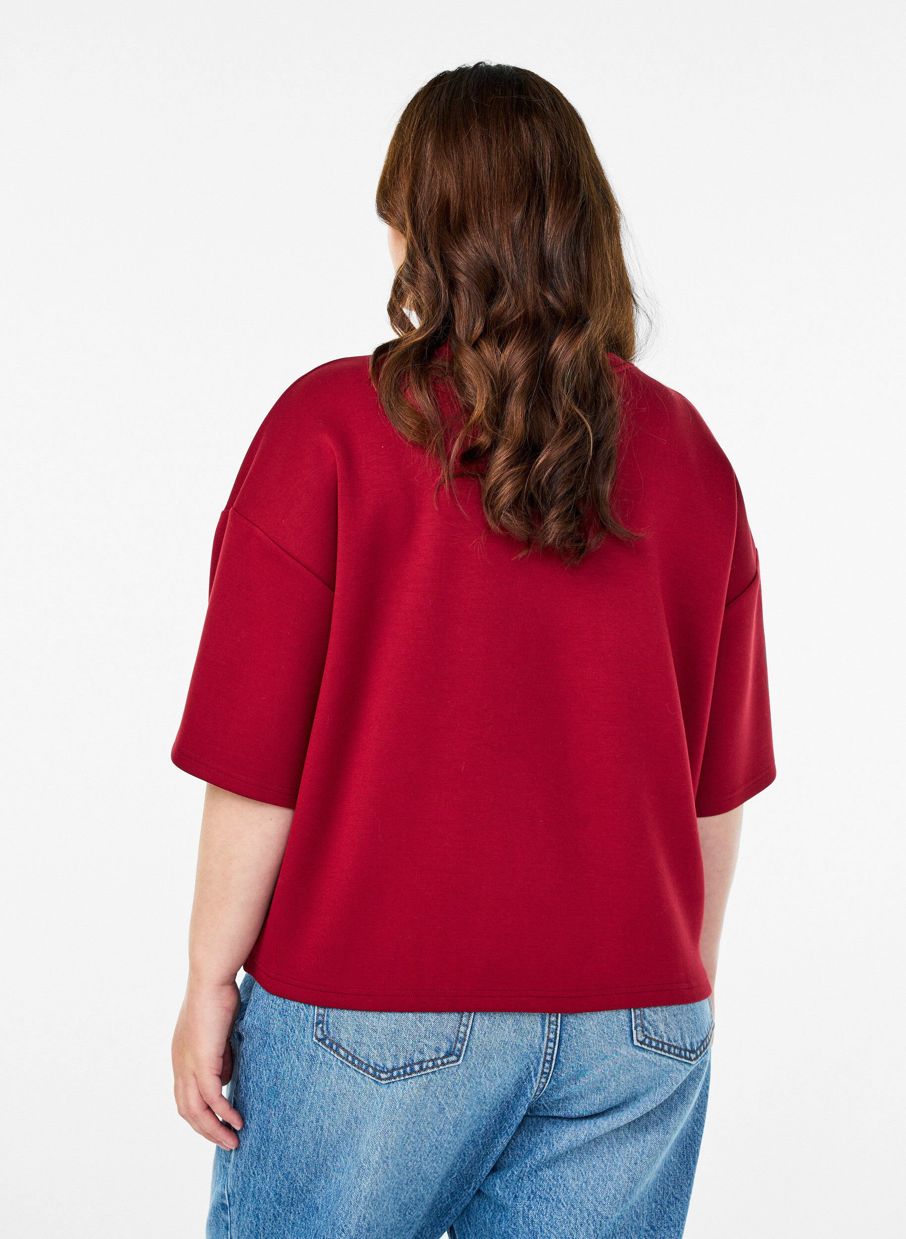 Zizzi Kurzes Loose-Fit T-Shirt aus Modal-Mix, Rot, Model image number 2