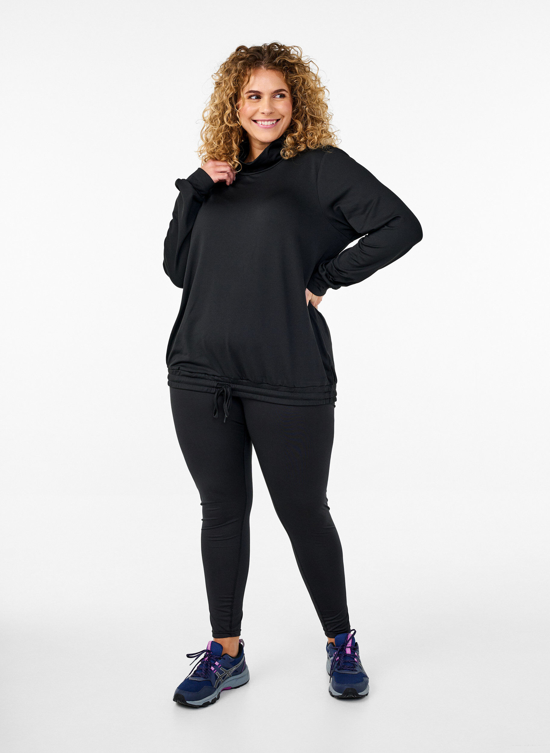 Zizzi Trainingstop mit hohem Kragen, Black, Model image number 3