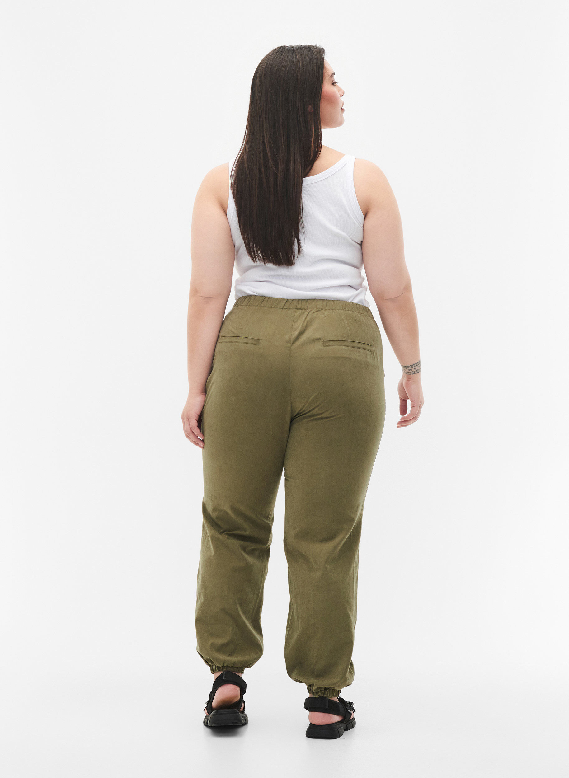 Zizzi Lockere Hose mit Gummizug, Martini Olive, Model image number 1