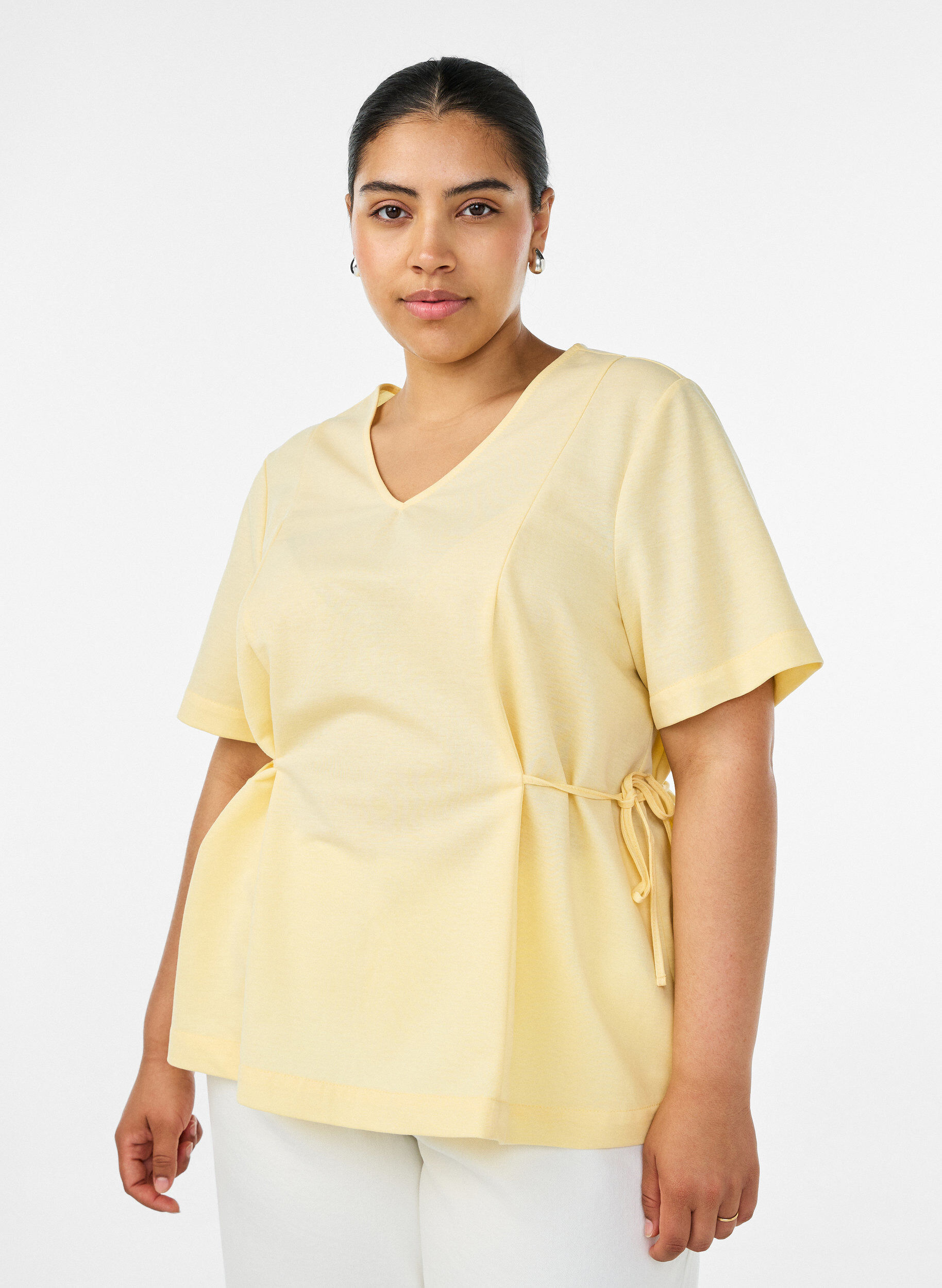 ZizziBluse aus einer Baumwollmischung mit V-Ausschnitt und Bindeband, Gelb, Model image number 0