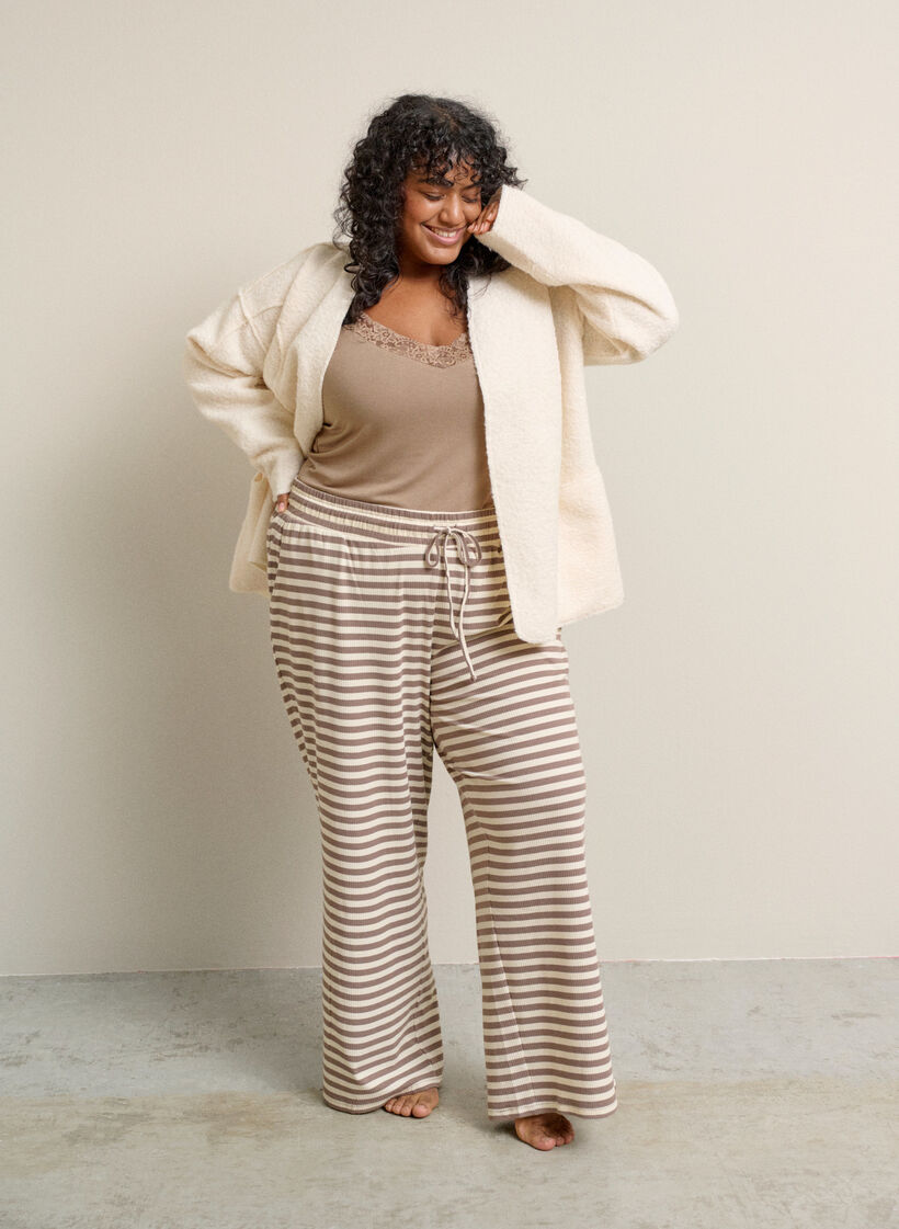 Lockere Strickjacke mit Taschen, Vanille, Image image number 0