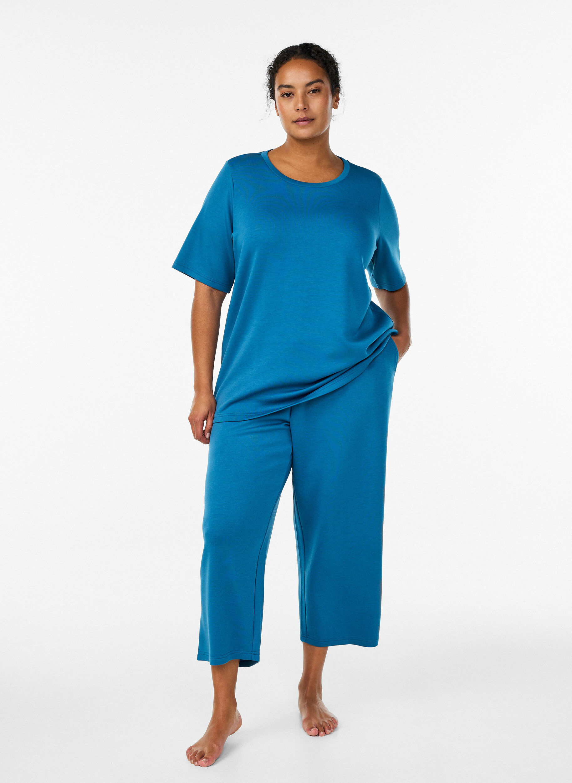 Zizzi T-Shirt aus Modalgemisch, Petrol, Model image number 1